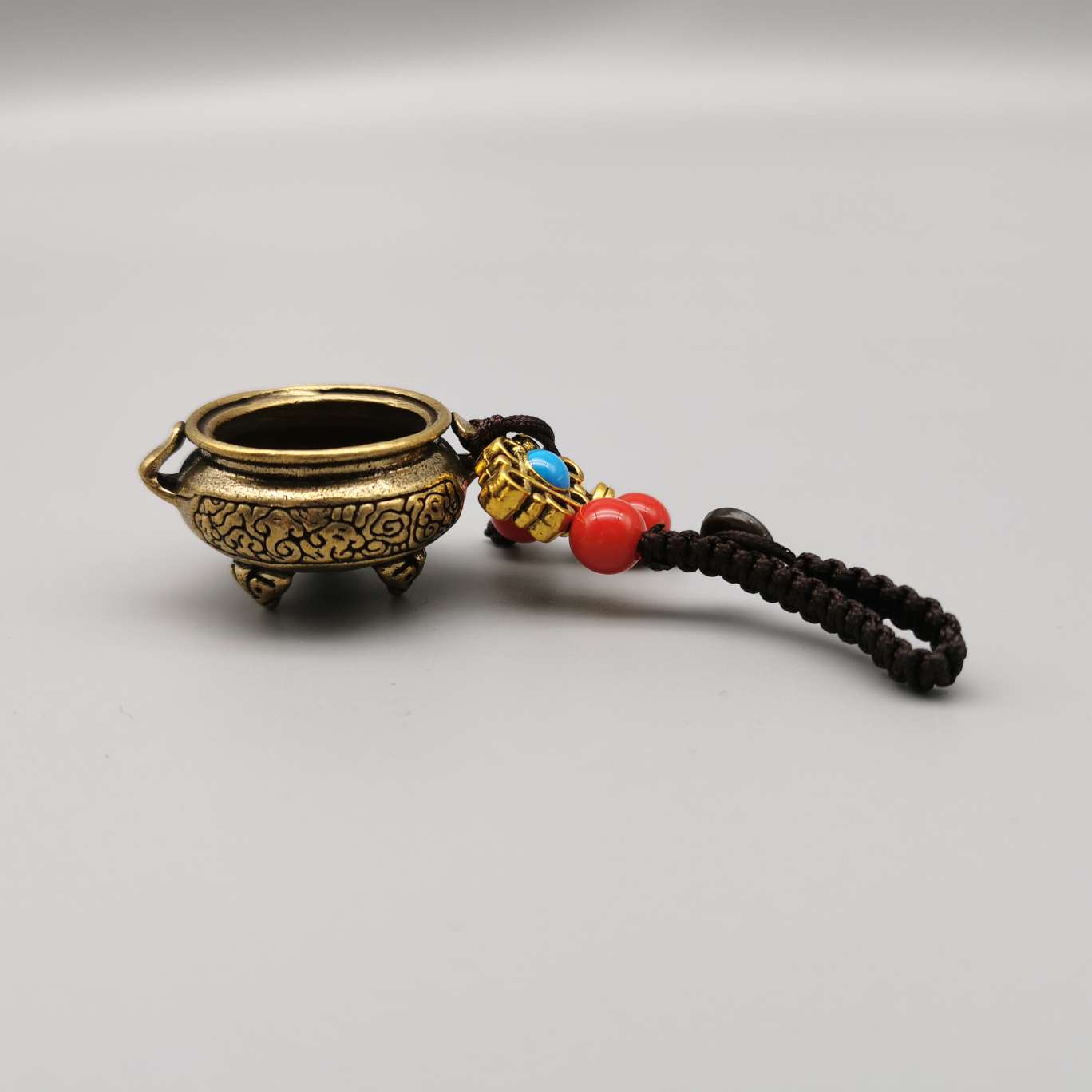 Keychain, cabbage, six-character bell, coiled dragon, small incense burner, small rooster, ingot, snake head, animal pendant Specification image