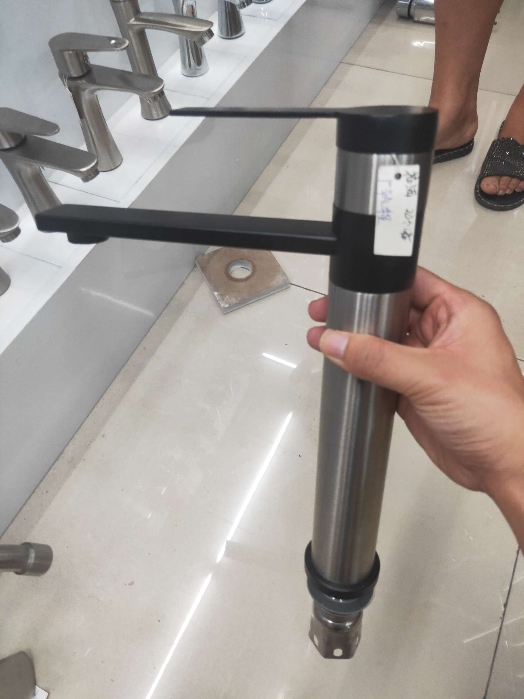 Faucet details Picture