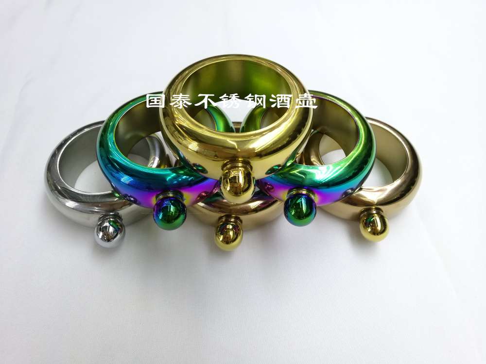 Bracelet hip flask thumbnail