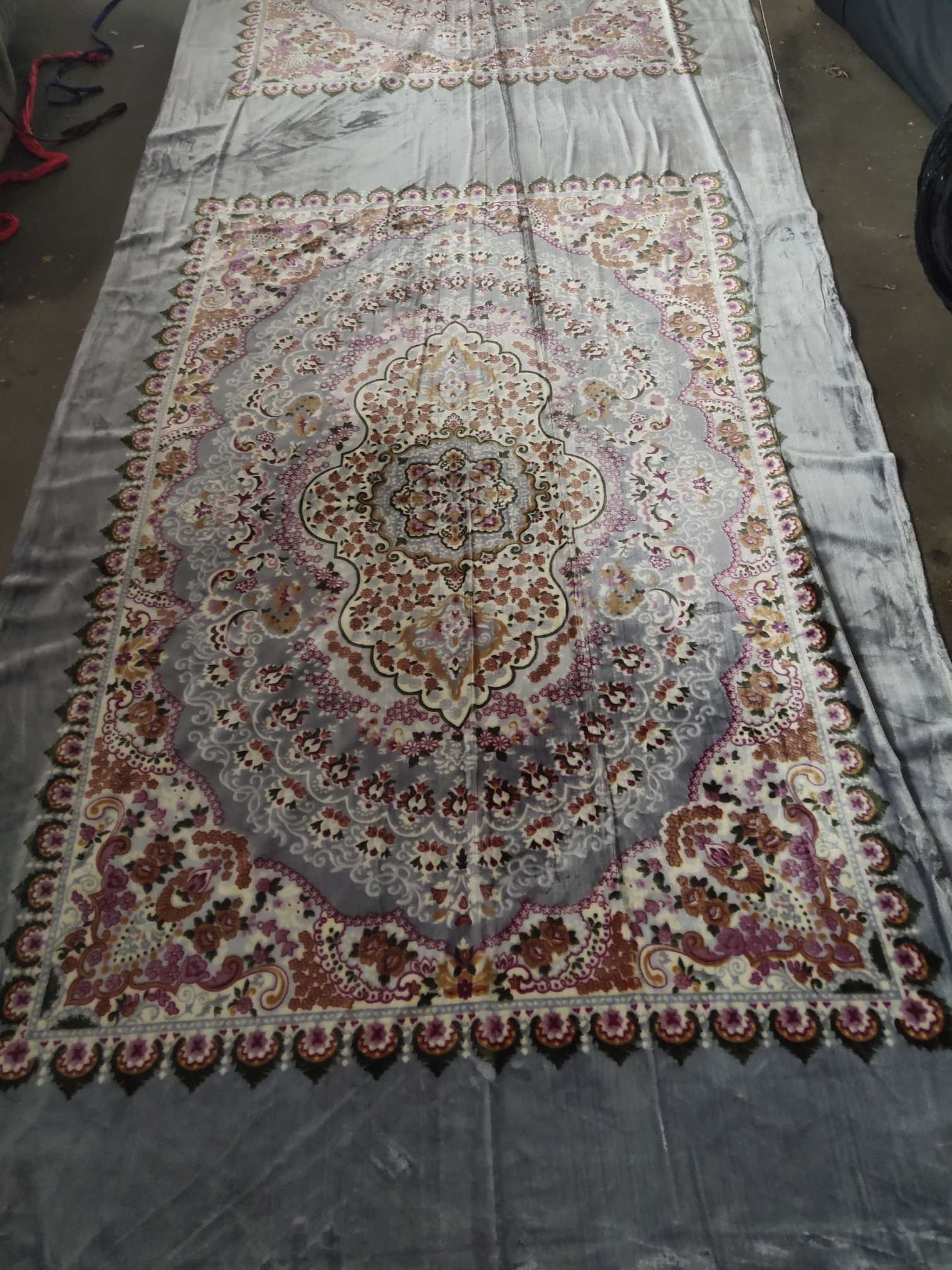 2021 New factory direct sales explosive carpet 1 thumbnail
