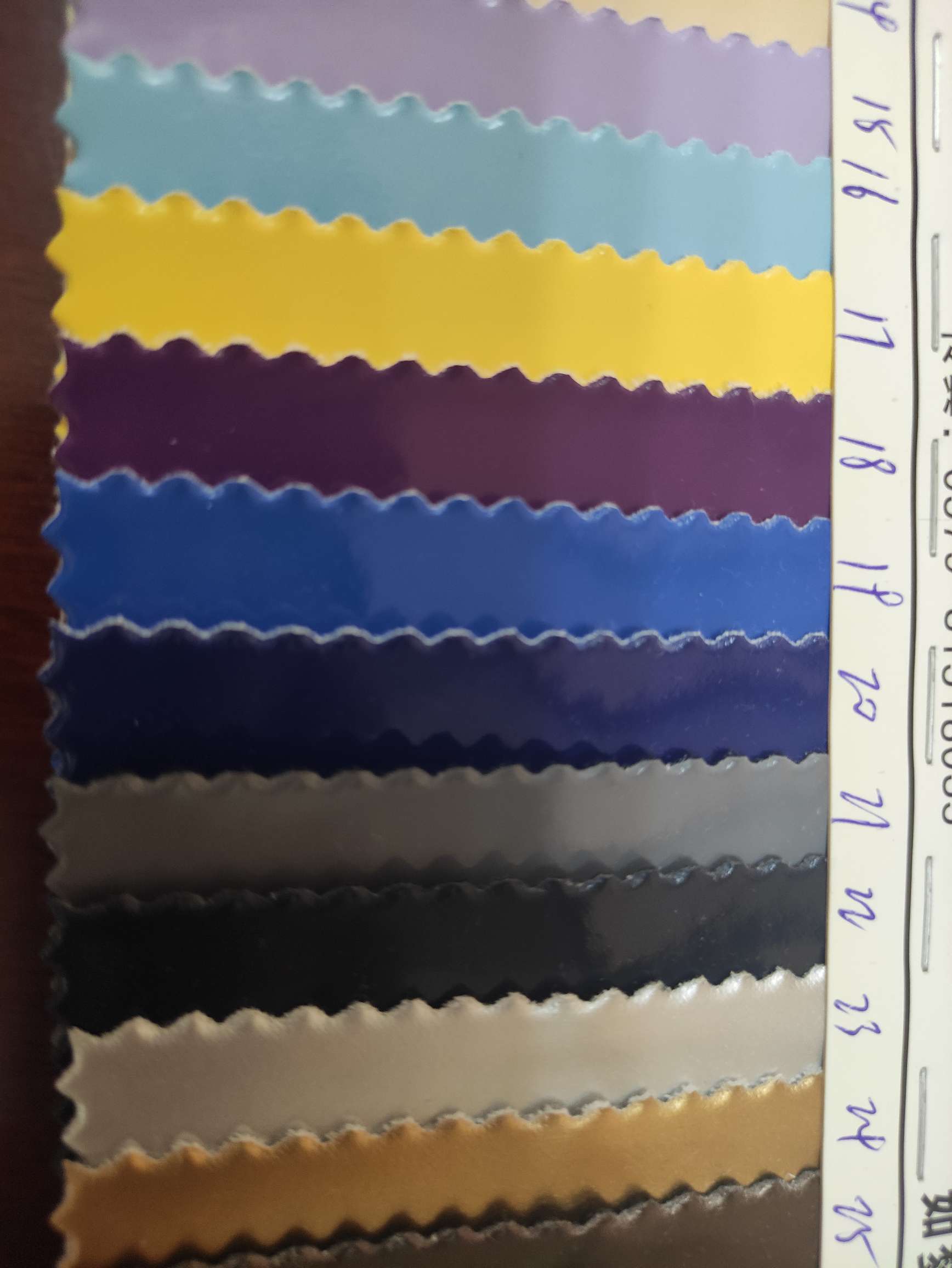 Deep leather, high, medium and low-grade leather fabrics in large stock, factory direct sales, best-selling new styles Specification image