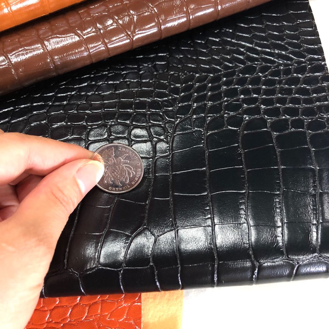 New eco-friendly high-quality pvc bags, handbags and sofa leathers with crocodile patterns in various sizes Application Scenario