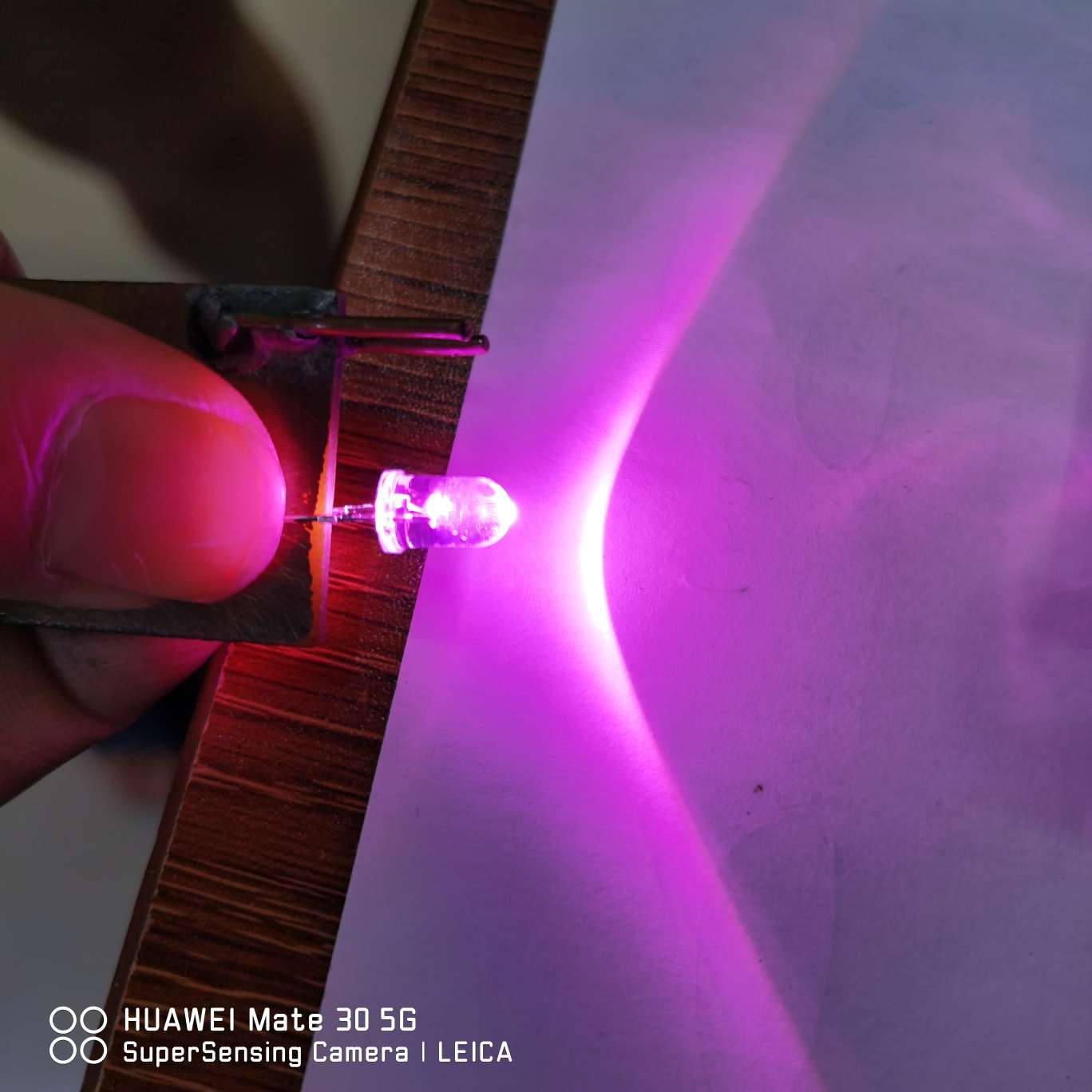 led灯电子配件玩具配件粉色五毫米发光二极管产品图