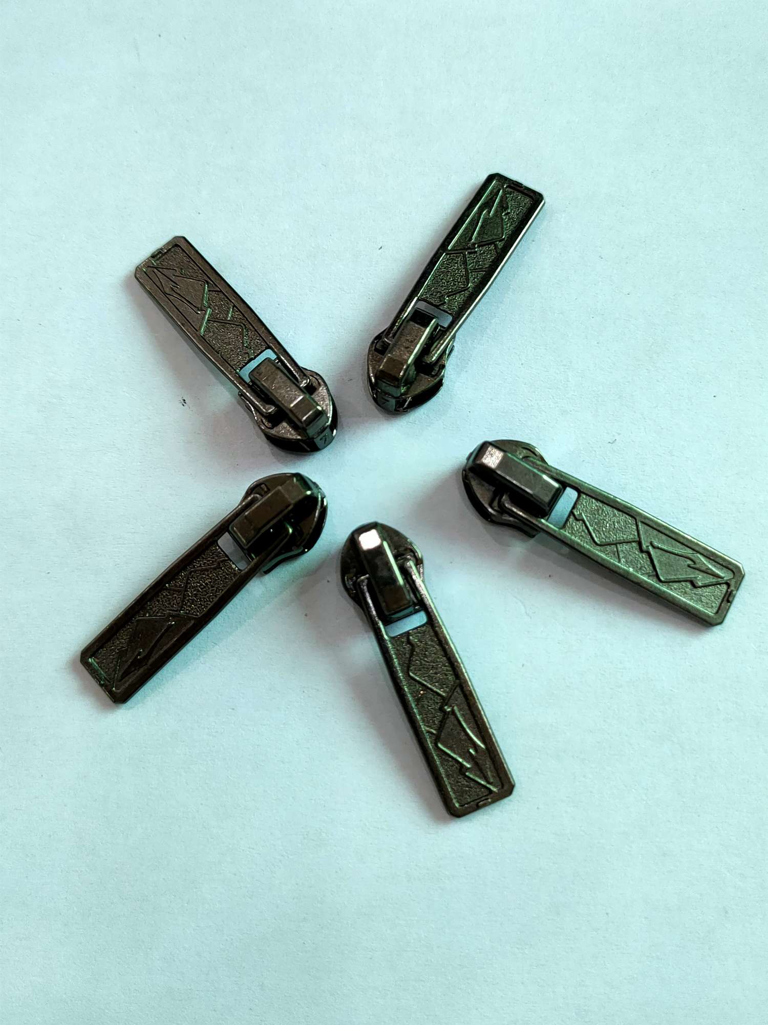 Black Rata New Small 71 Mountain Pieces Item Picture