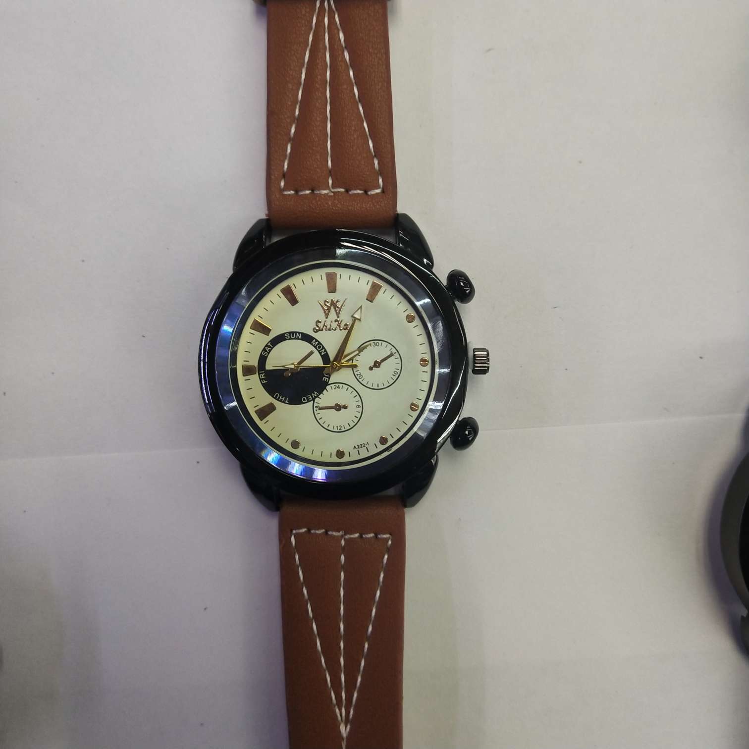 Fashionable and high-quality men's fashion watches details Picture
