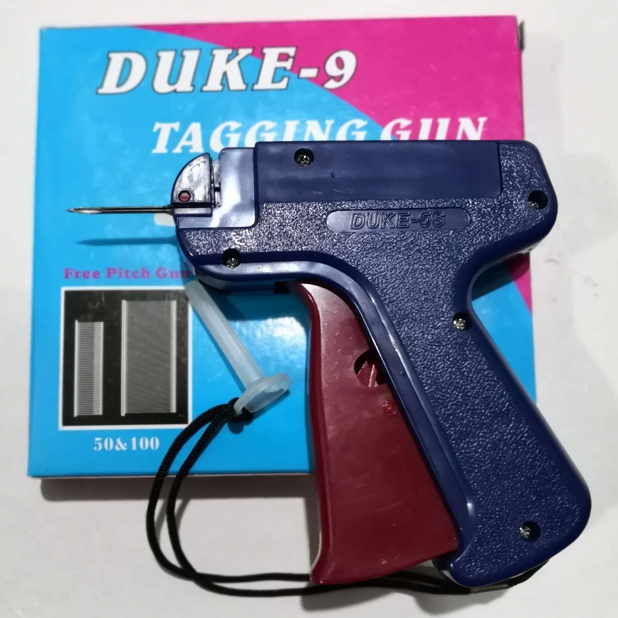 DUKE9L Tag gun 4.2, steel needle, thick rubber needle, trademark gun, label gun, rubber needle gun, can be used for hats, scarves, clothes, gloves, pants, socks, towels and shoes