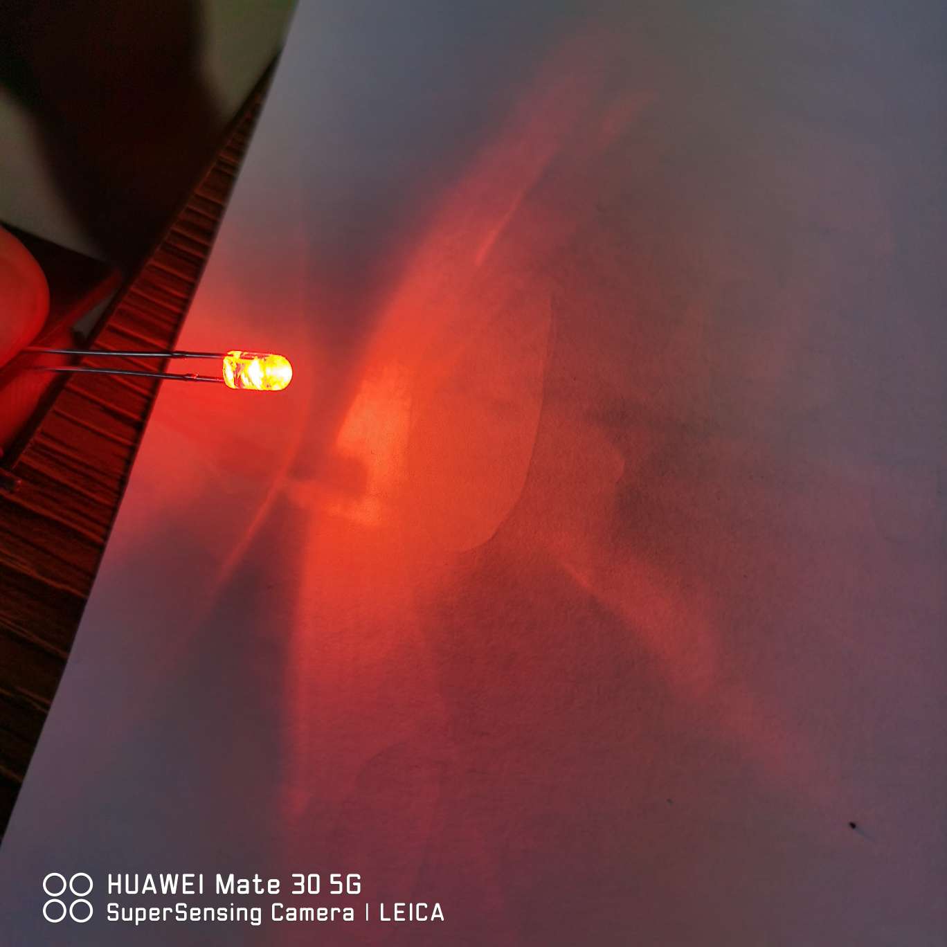 直插式LED灯珠实物图