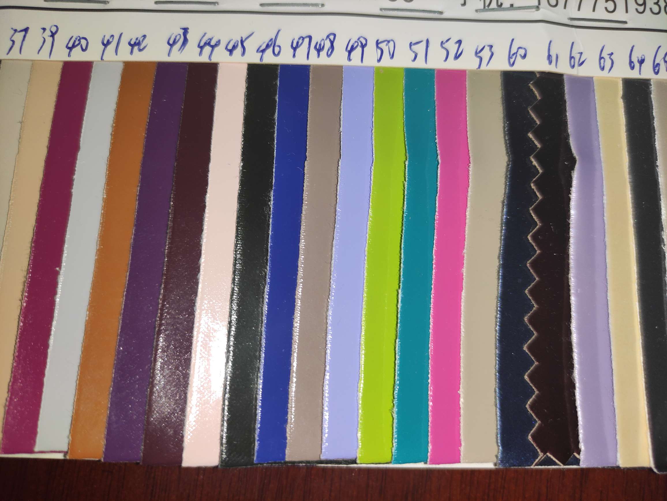 Direct sales from the manufacturer of high, medium and low-grade leather fabrics with fish roe pattern. New best-selling styles. Specification image