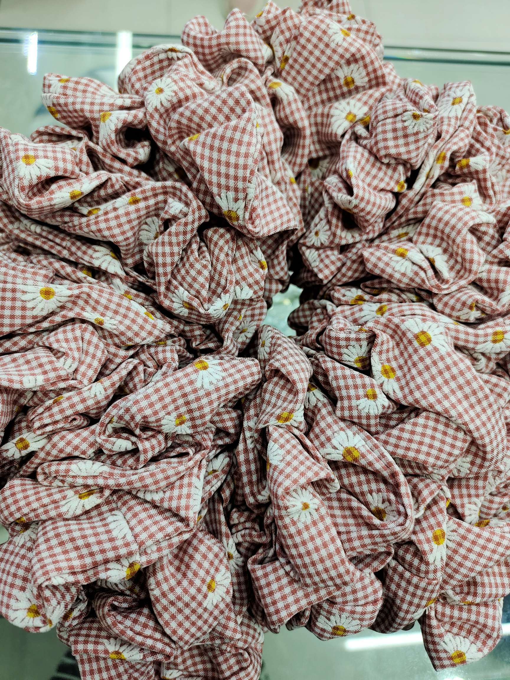 Little Chrysanthemum Hair Band 11 Application Scenario