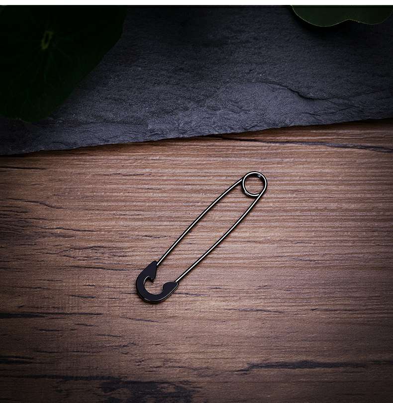 Changsheng Jewelry's simple and individual circular stud earrings, titanium steel earrings, and multi-functional earrings Application Scenario