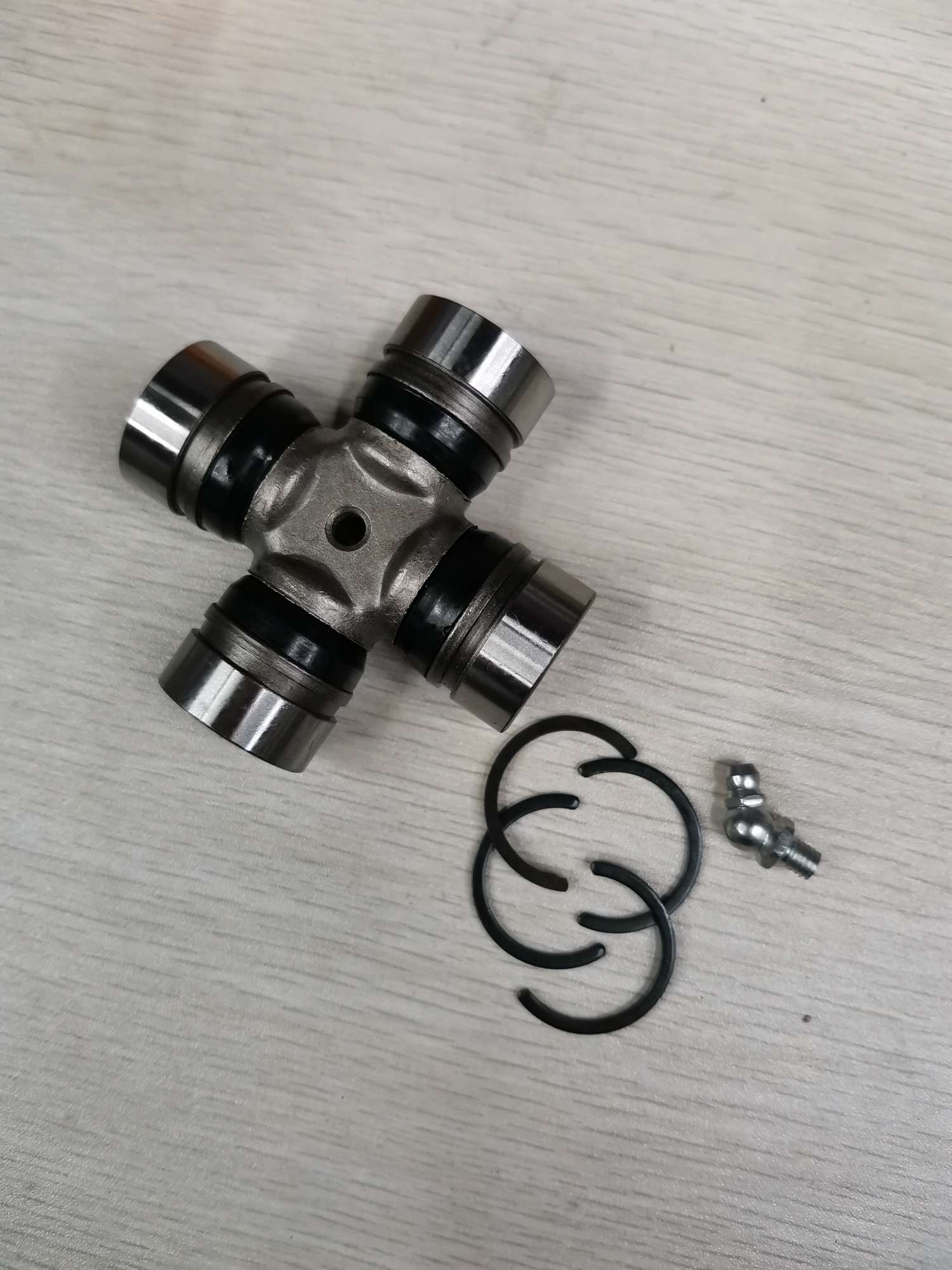 Gut-17, four-pronged steering universal joint thumbnail