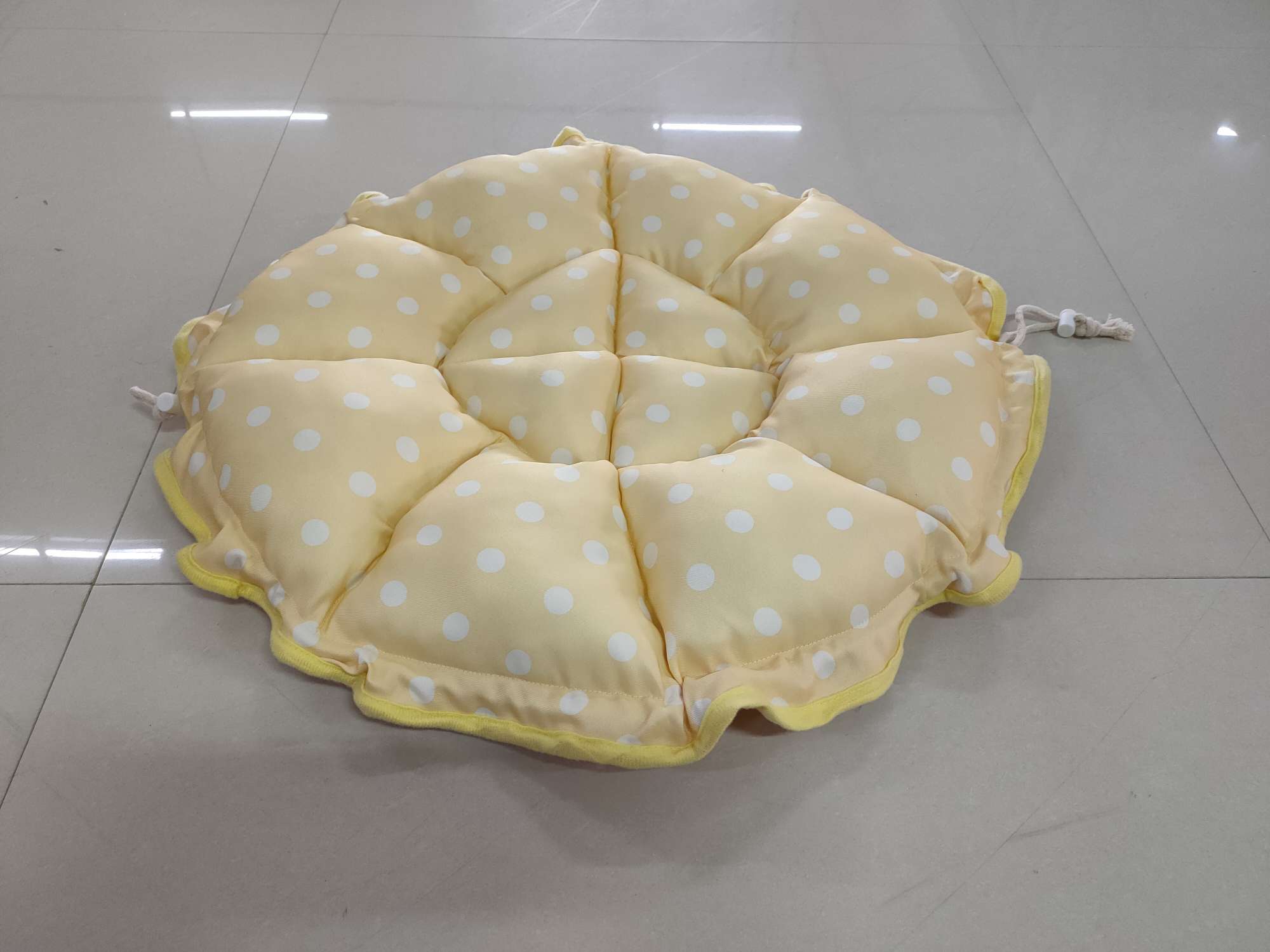 New cat and dog beds, suitable for all four seasons, dog teddy, Corgi, VIP, cat bed pads, flower bud type pet products factory direct sales Specification image