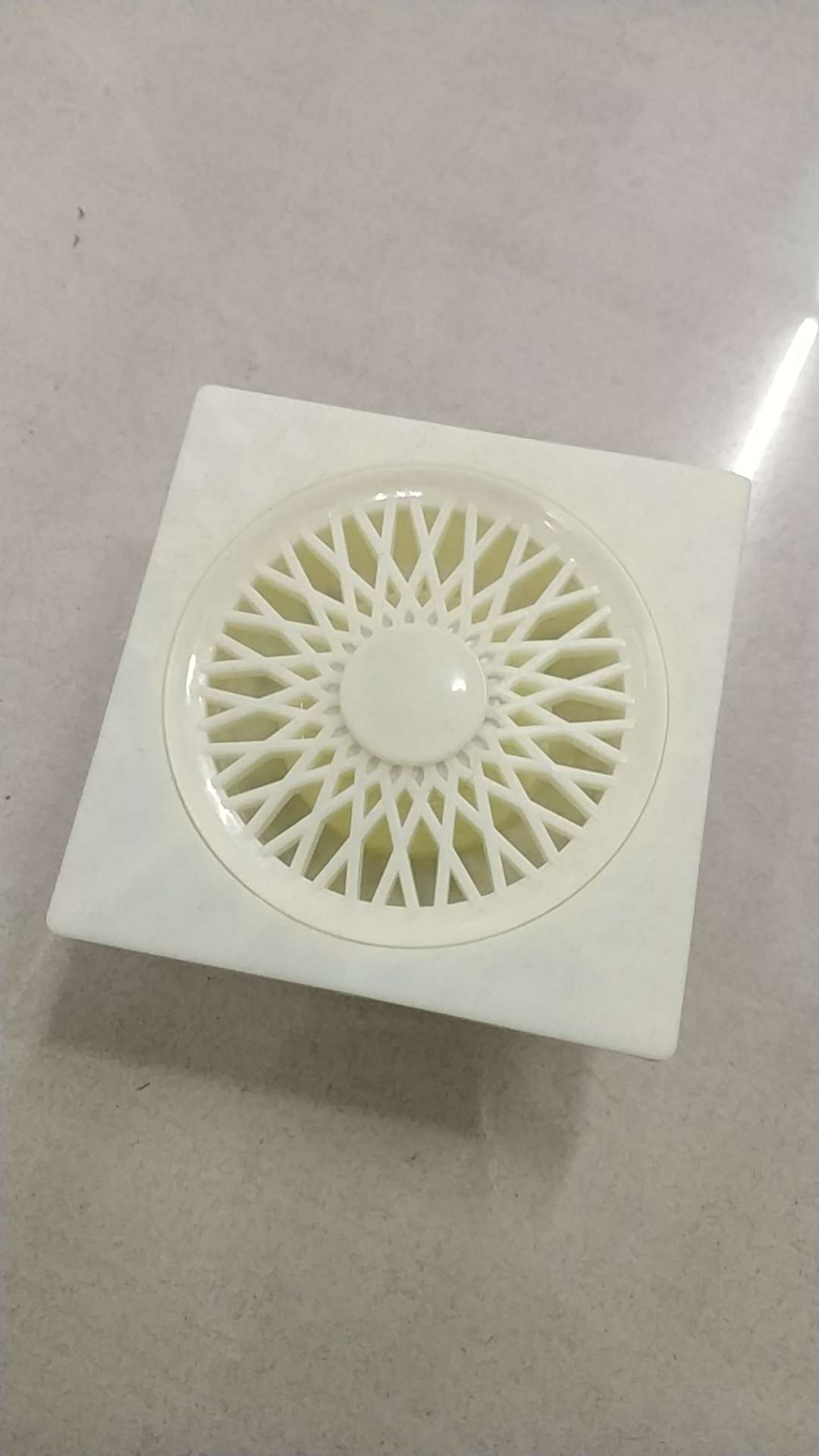 Household plastic floor drains, in various sizes and models Application Scenario