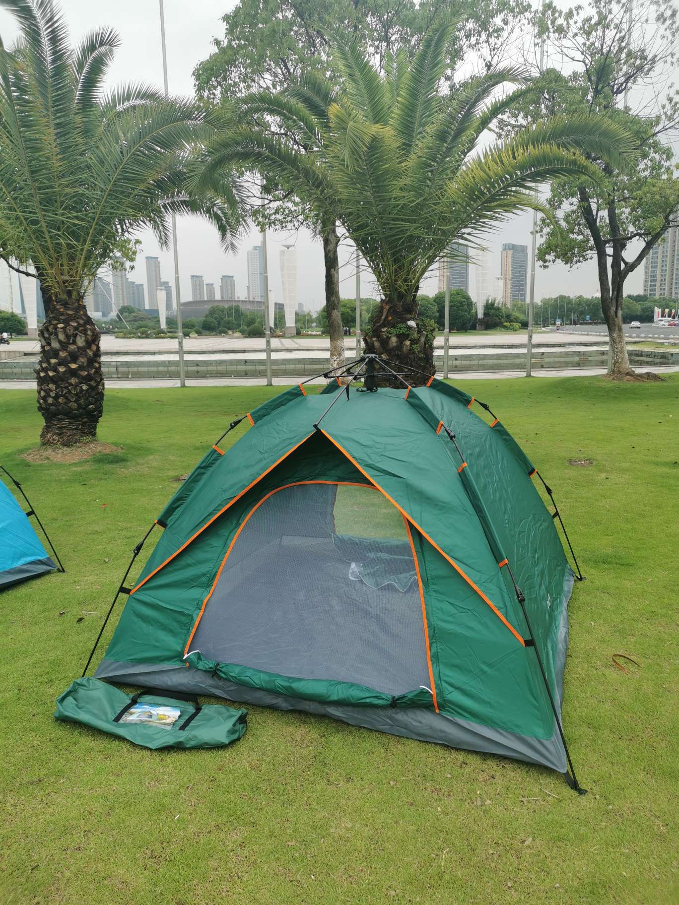 Factory direct sales of fully automatic compression outdoor tents, 3-4 person camping tents Specification image