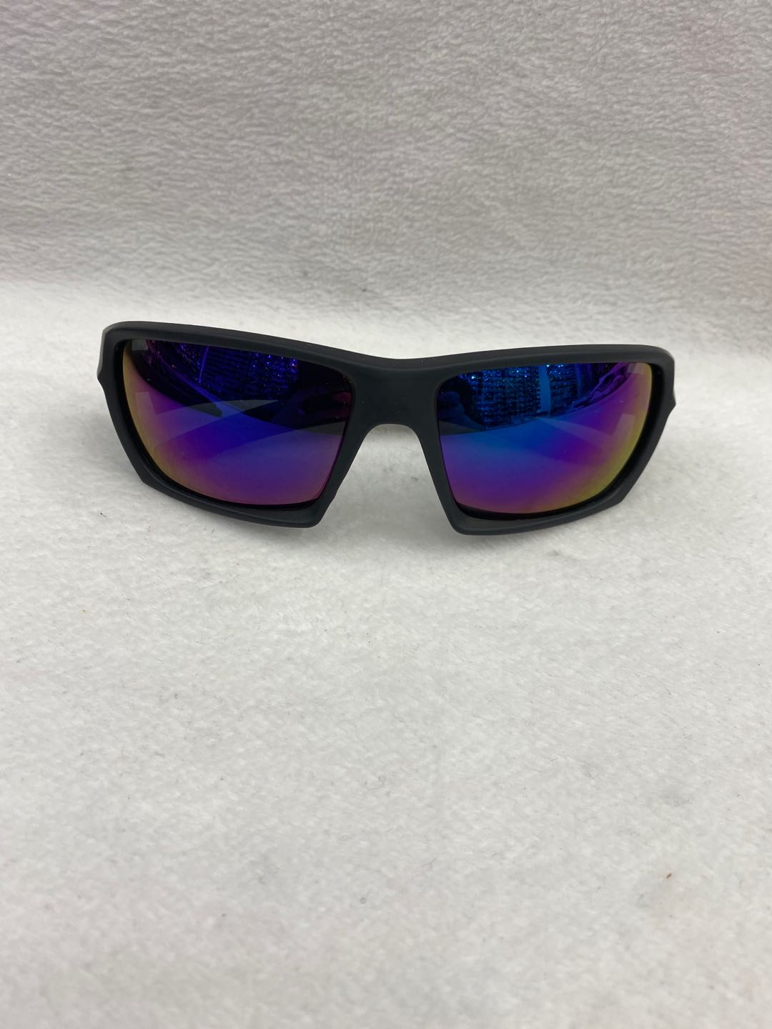 Modern versatile casual sun glass mirror