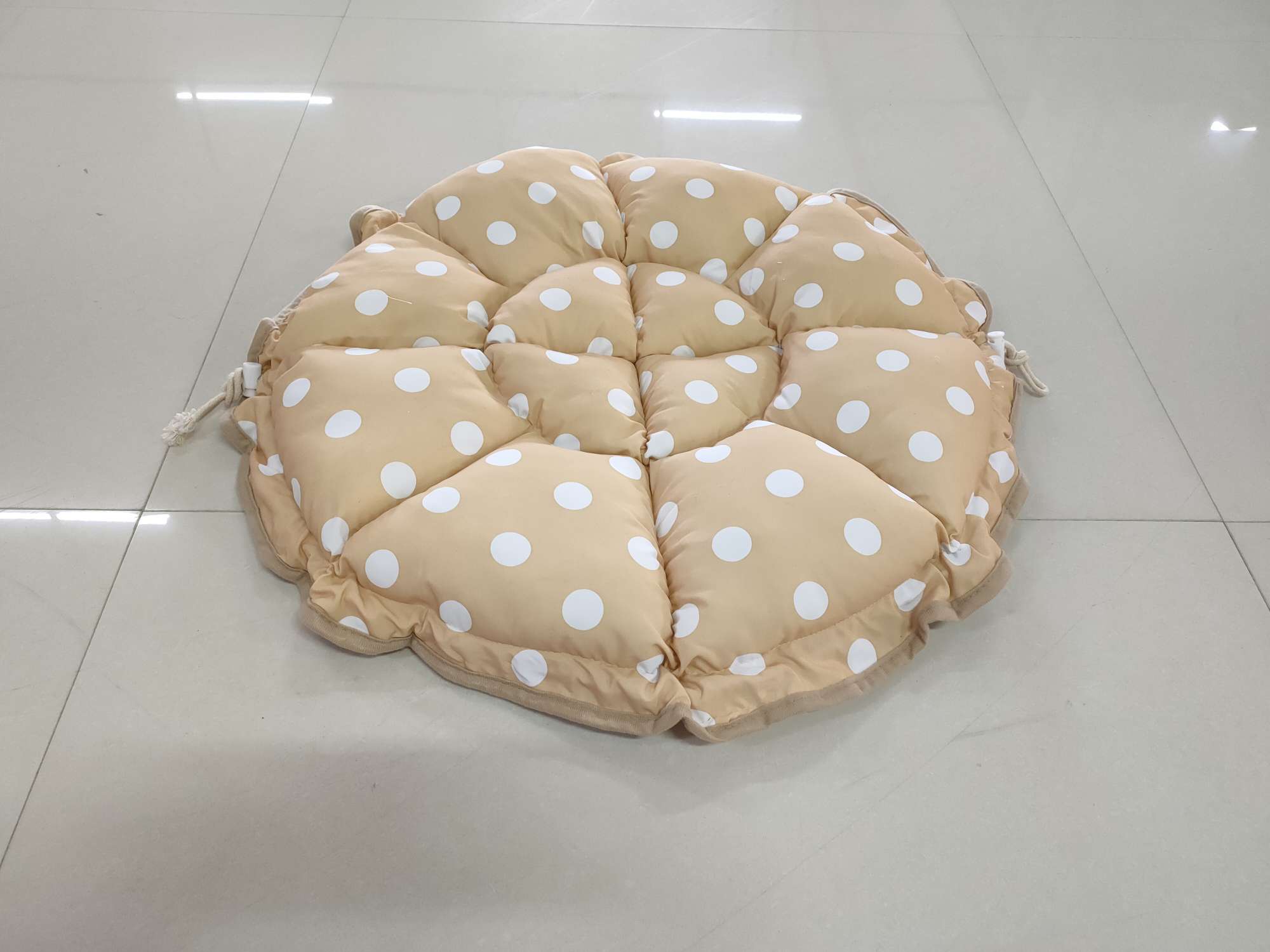 New cat and dog beds, suitable for all four seasons, dog teddy, Corgi, VIP, cat bed pads, flower bud type pet products factory direct sales details Picture
