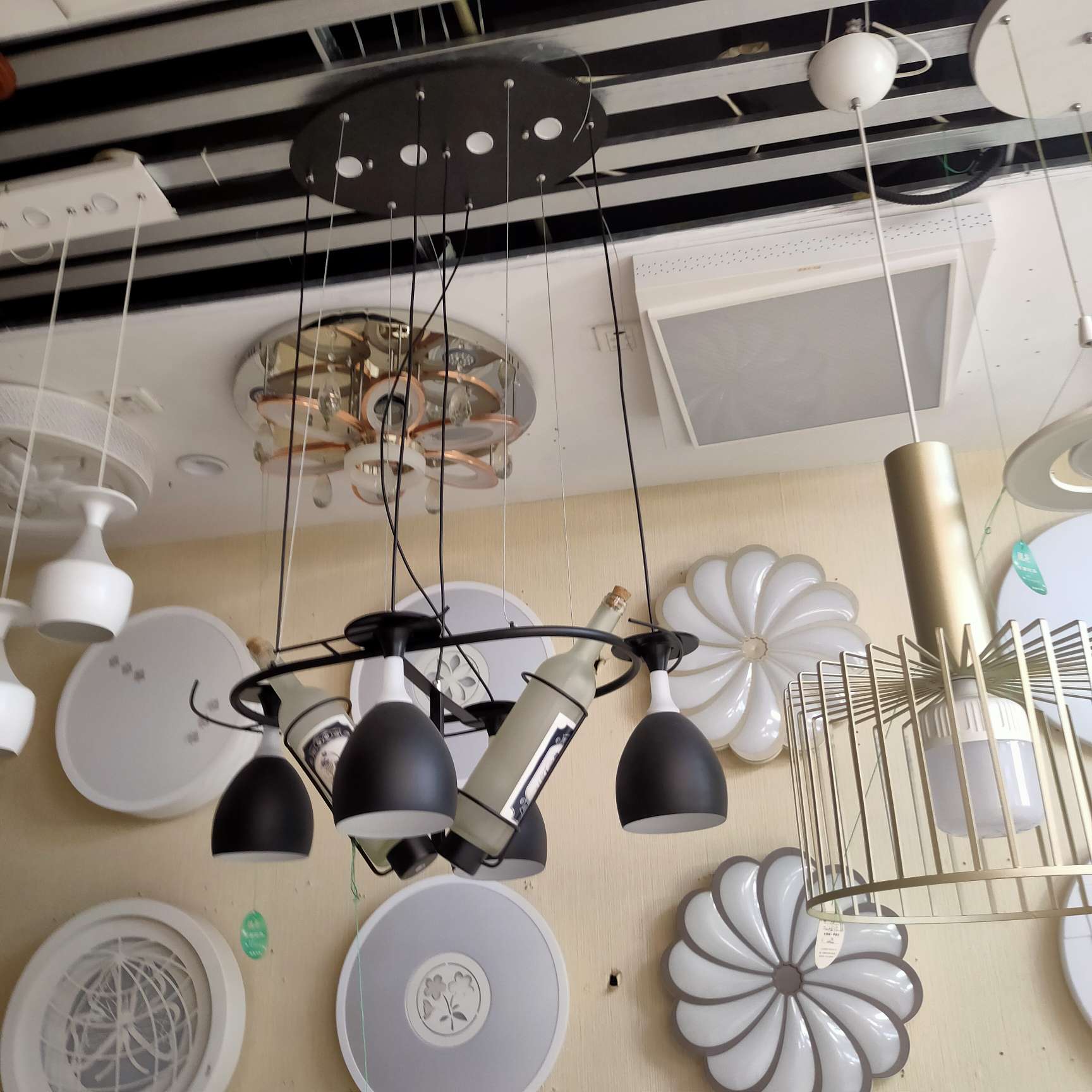 Nordic living room chandelier, simple and modern, dining room lamp, grand and light luxury, three-bedroom and two-living-room lighting package combination, bedroom lamp details Picture