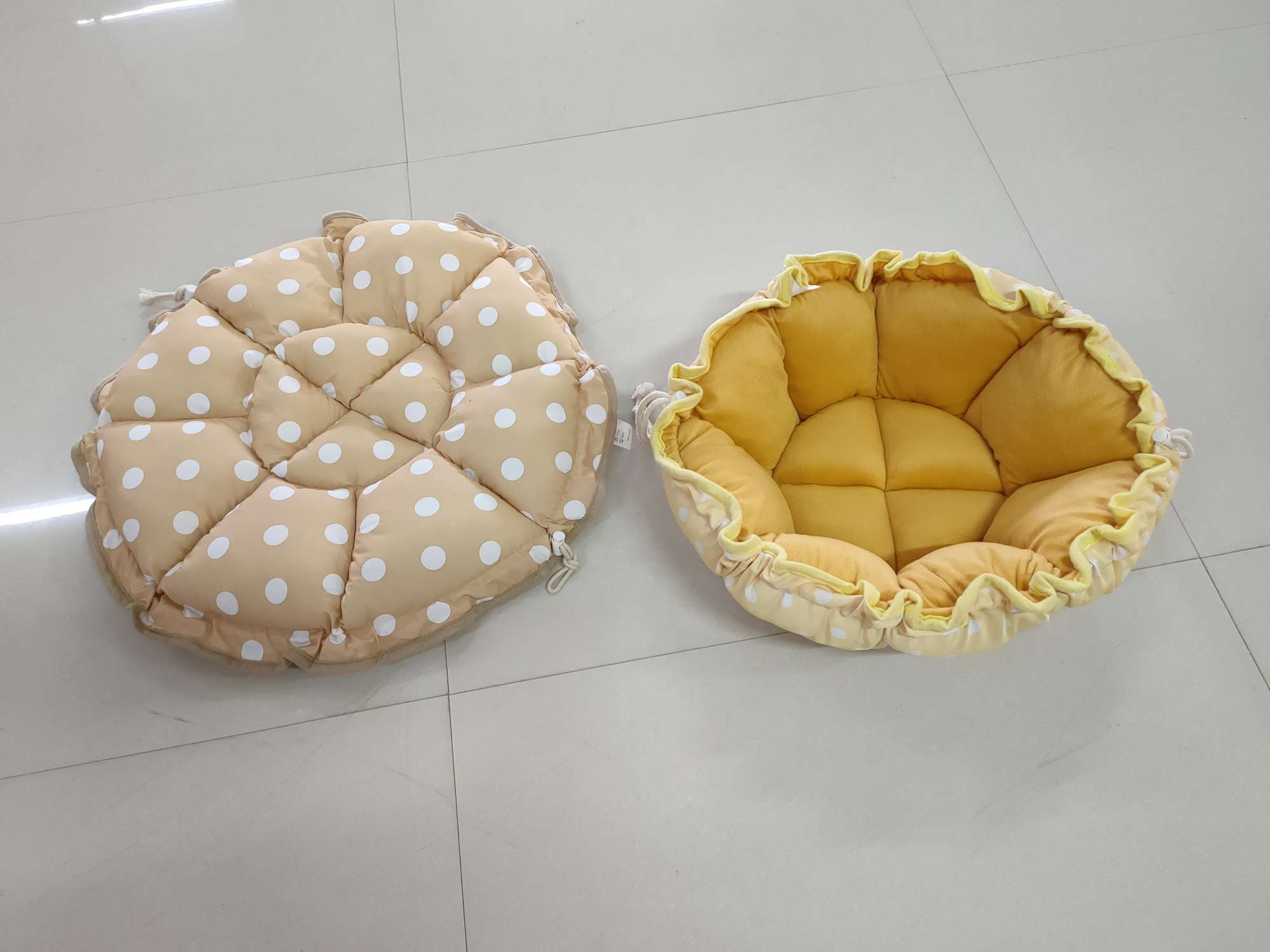 New cat and dog beds, suitable for all four seasons, dog teddy, Corgi, VIP, cat bed pads, flower bud type pet products factory direct sales undefined