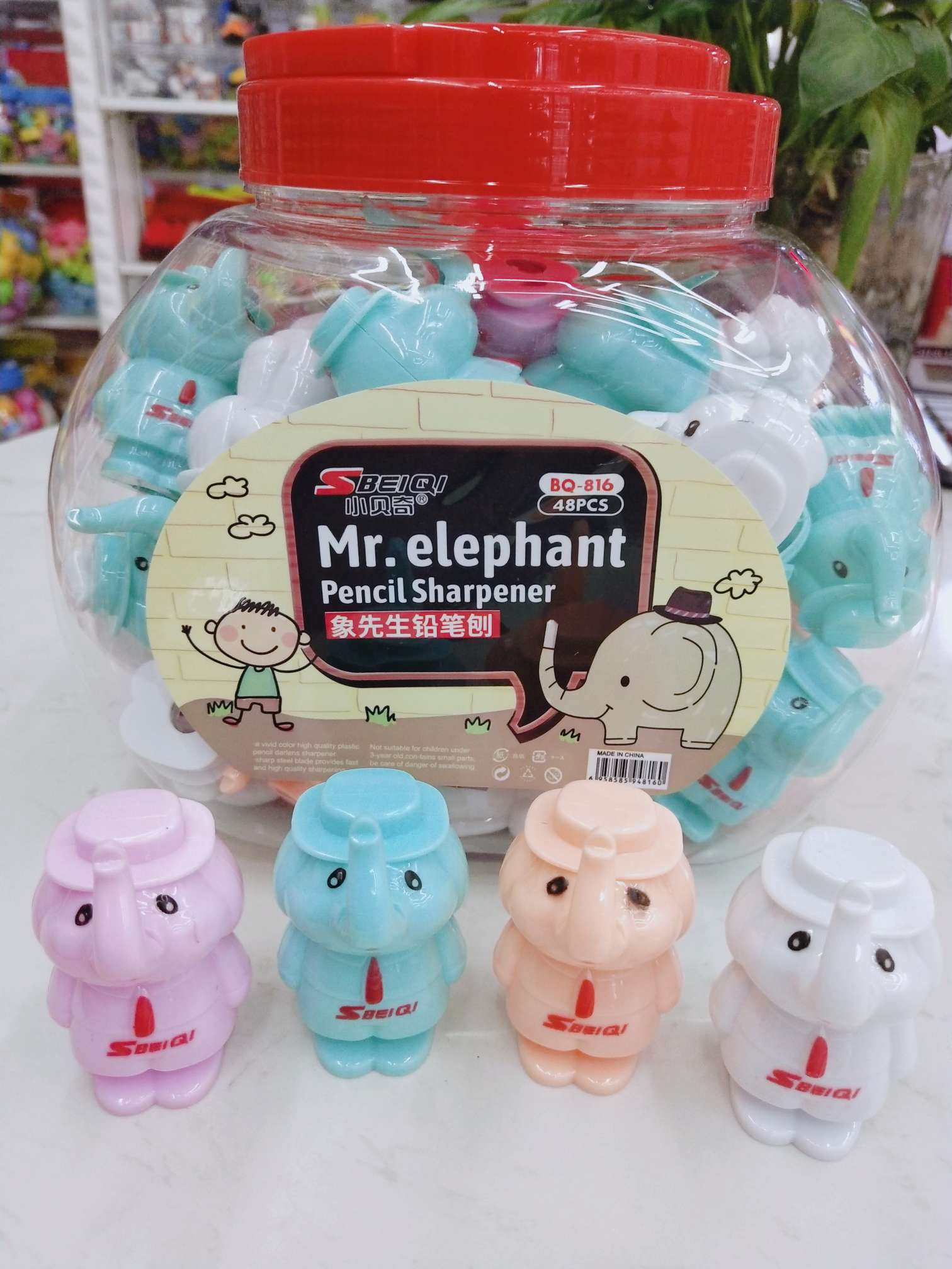 Little Like pencil sharpener mini pencil sharpener children and primary school students with pencil sharpener portable lovely metal small portable simple pencil sharpener small pencil sketch color lead pencil sharpener wholesale thumbnail