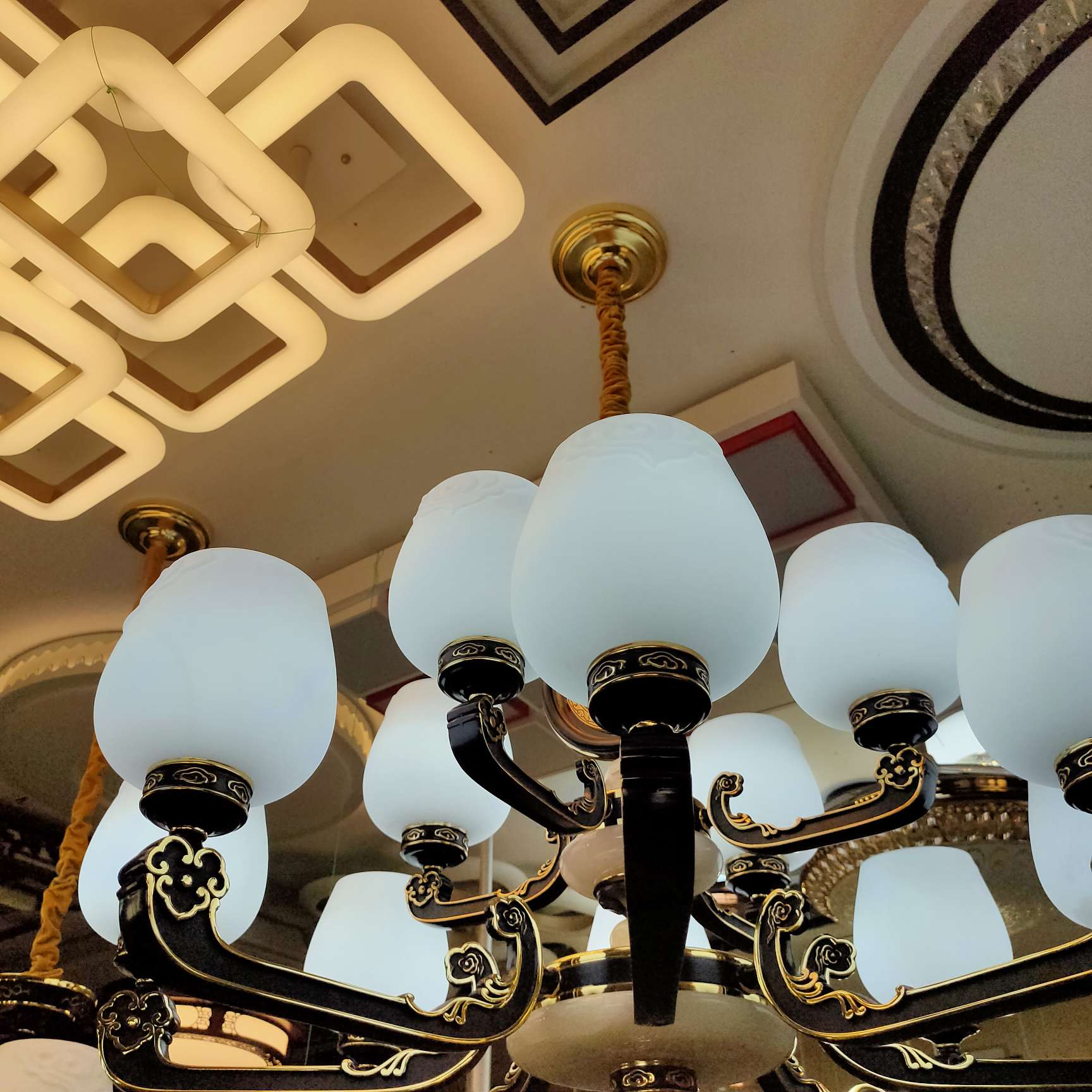Nordic living room chandelier, simple and modern, dining room lamp, grand and light luxury, three-bedroom and two-living-room lighting package combination, bedroom lamp, grand chandelier Application Scenario