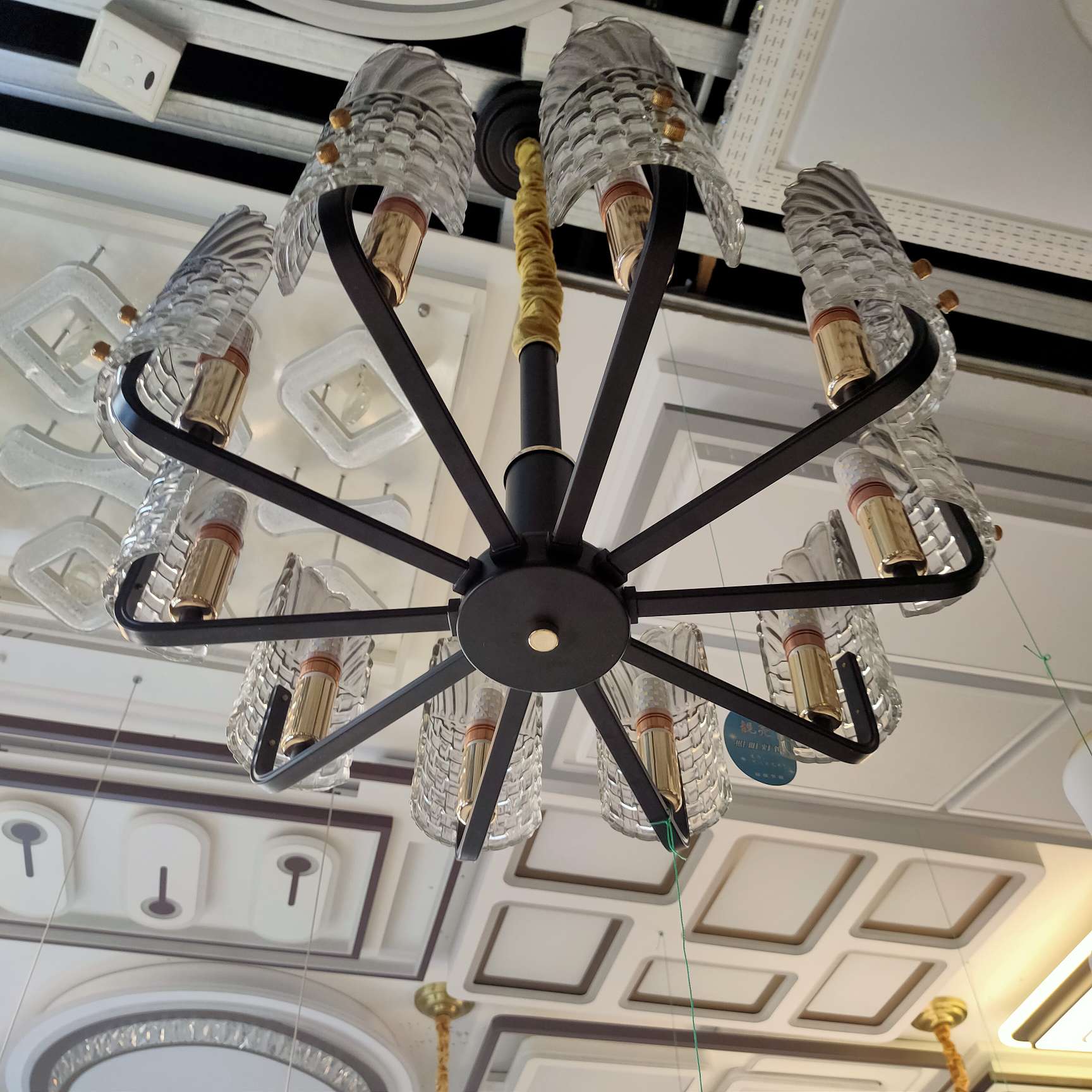 The Nordic living room chandelier is grand, simple and modern. The dining room lamp is grand, light and luxurious. The three-bedroom and two-living-room lighting package combination. The bedroom lamp is grand Item Picture