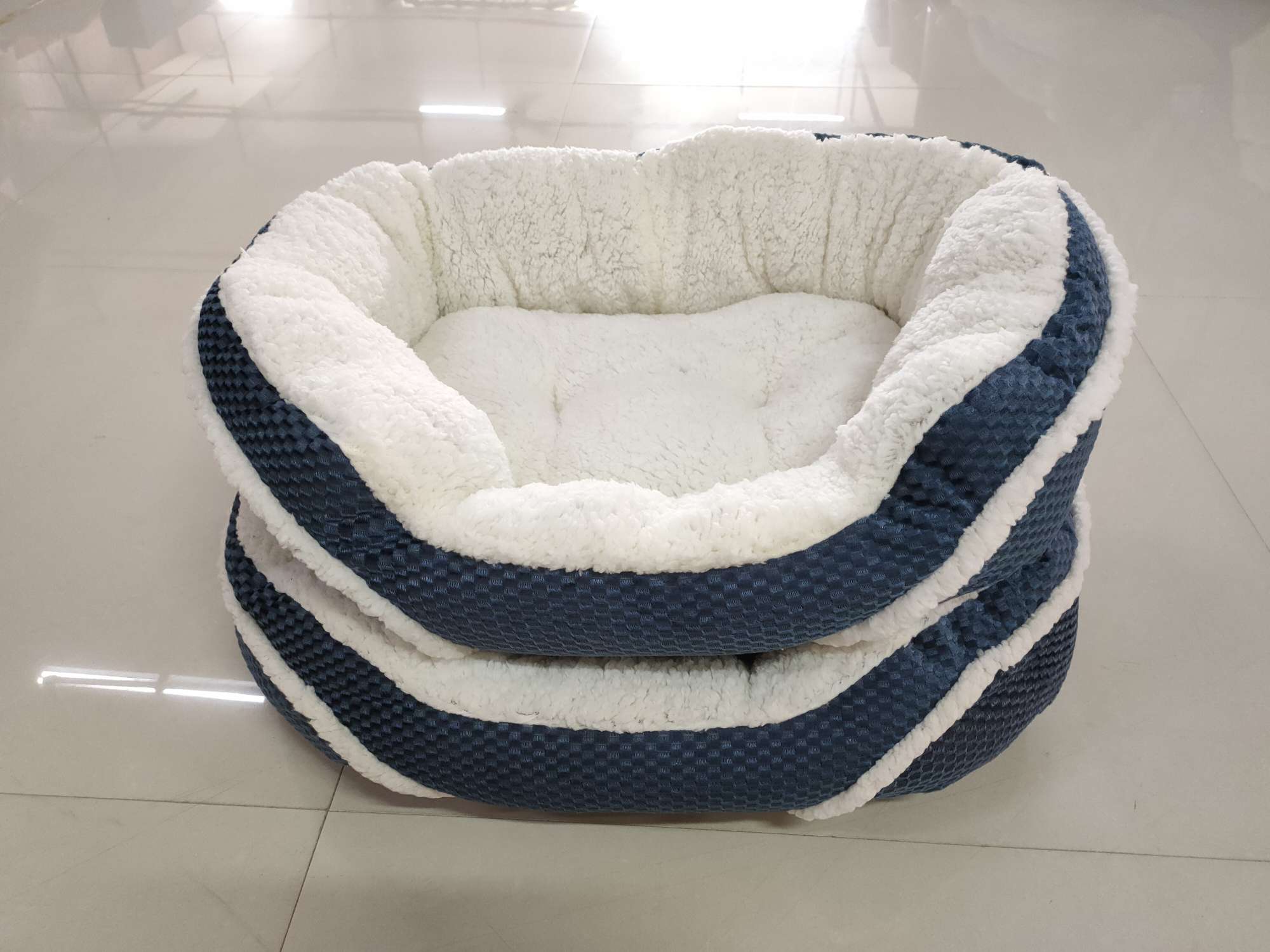 New cat and dog beds, spring and winter Teddy, Corgi, Pomeranian and other small dog and cat beds, warm and comfortable sleeping pet beds, factory direct sales undefined