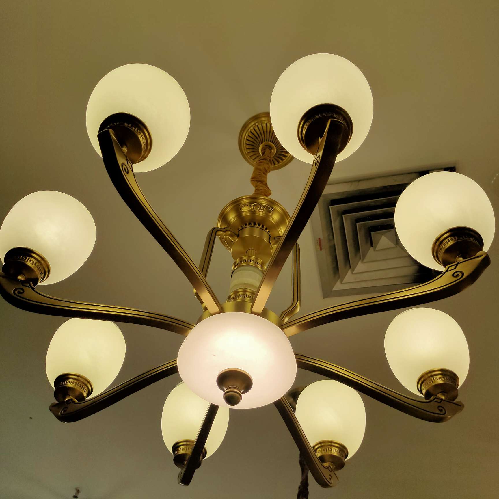 European-style luxurious crystal chandeliers for living rooms, bedrooms, dining rooms, beauty salons, and creative hotels