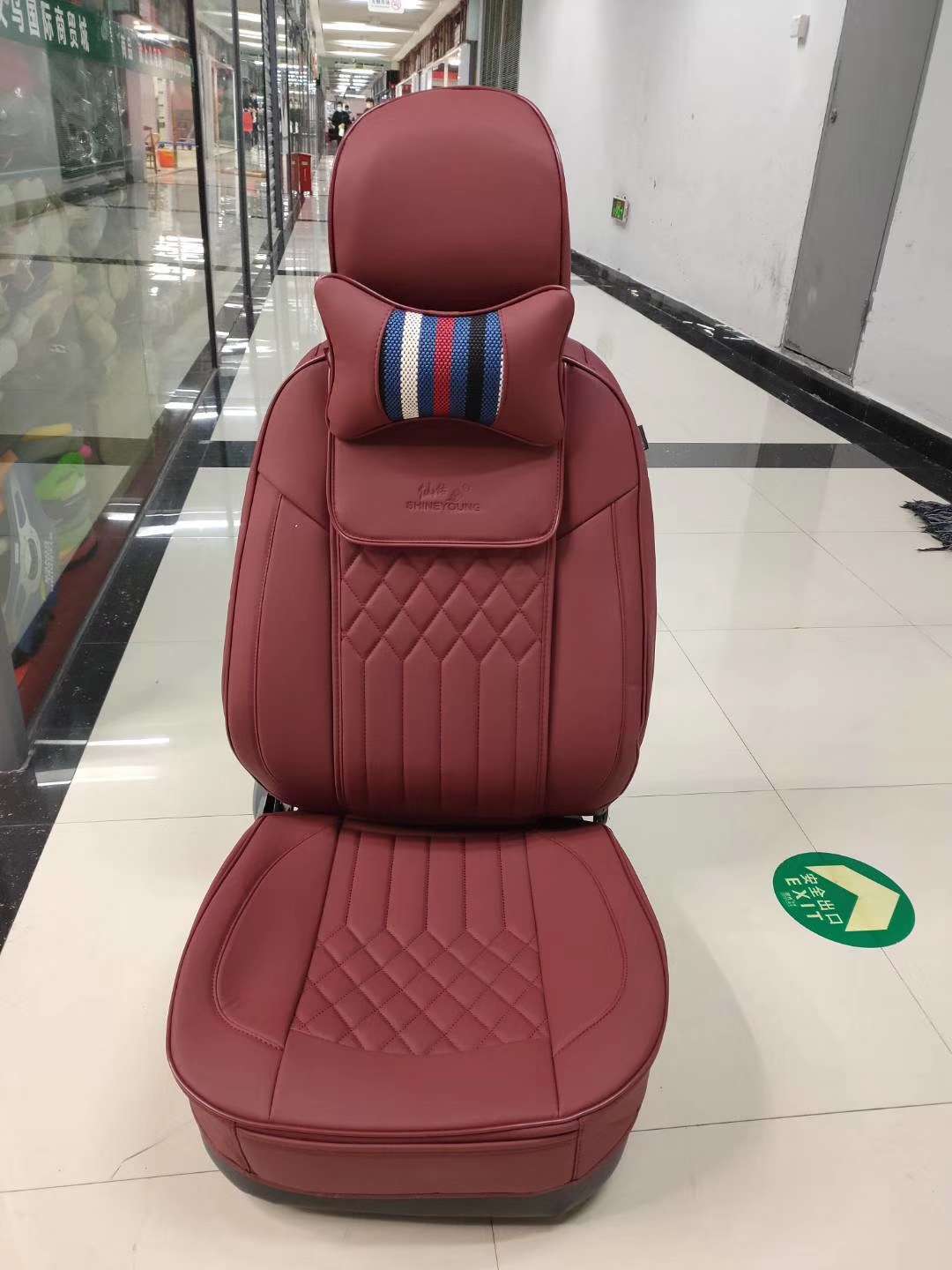 3D all-inclusive car seat cushion in wine red with ice silk seat cushion full figure
