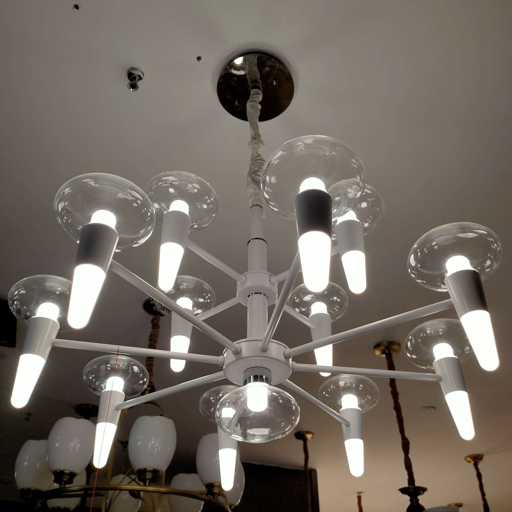 European-style luxurious crystal chandeliers for living rooms, bedrooms, dining rooms, beauty salons, creative hotel crystal chandeliers Application Scenario