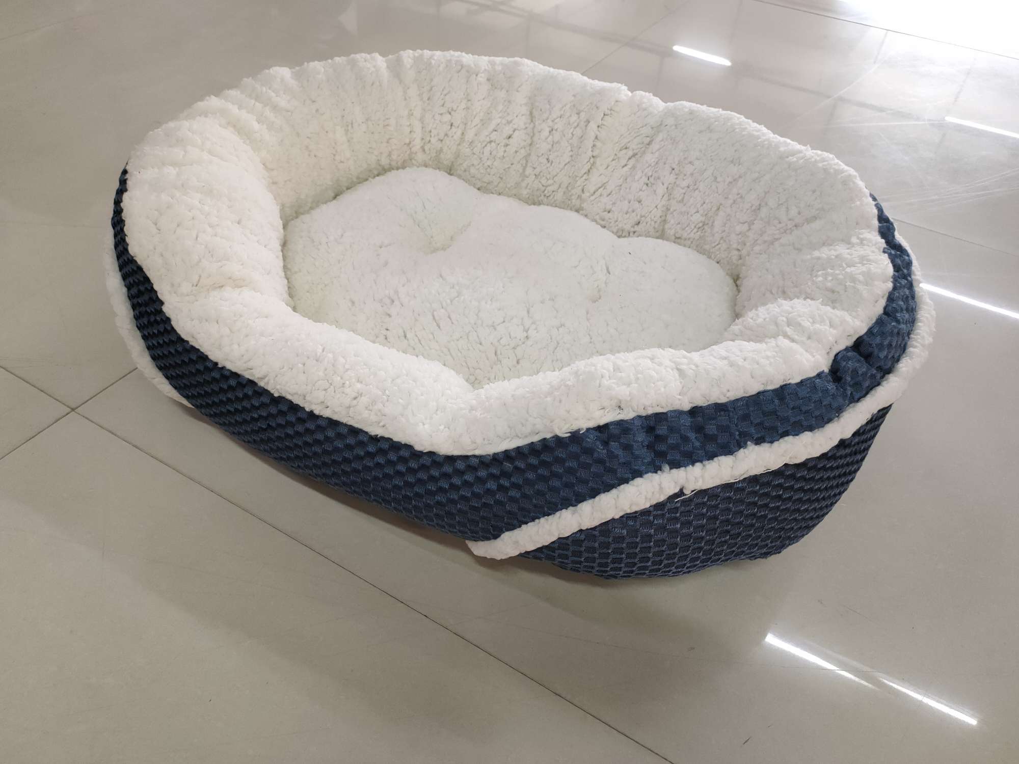 New cat and dog beds, spring and winter Teddy, Corgi, Pomeranian and other small dog and cat beds, warm and comfortable sleeping pet beds, factory direct sales details Picture