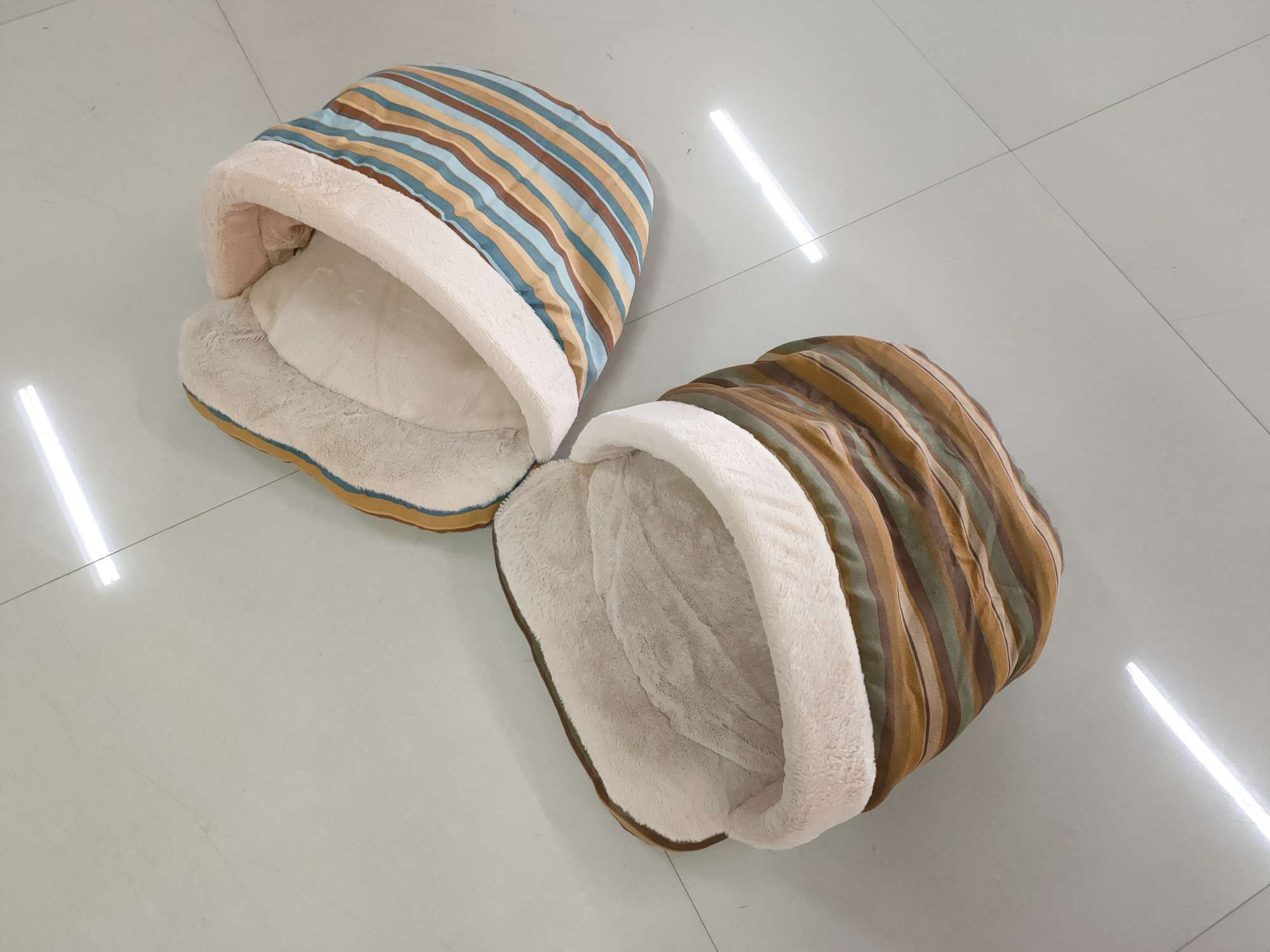 New type of slipper bed, small teddy Corgi pet bed, comfortable and warm pet mattress for cats and pets, factory direct sales Item Picture