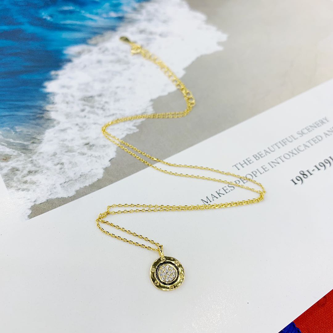 The s925 silver-plated real gold ring necklace with slightly studded diamonds is not allergenic undefined