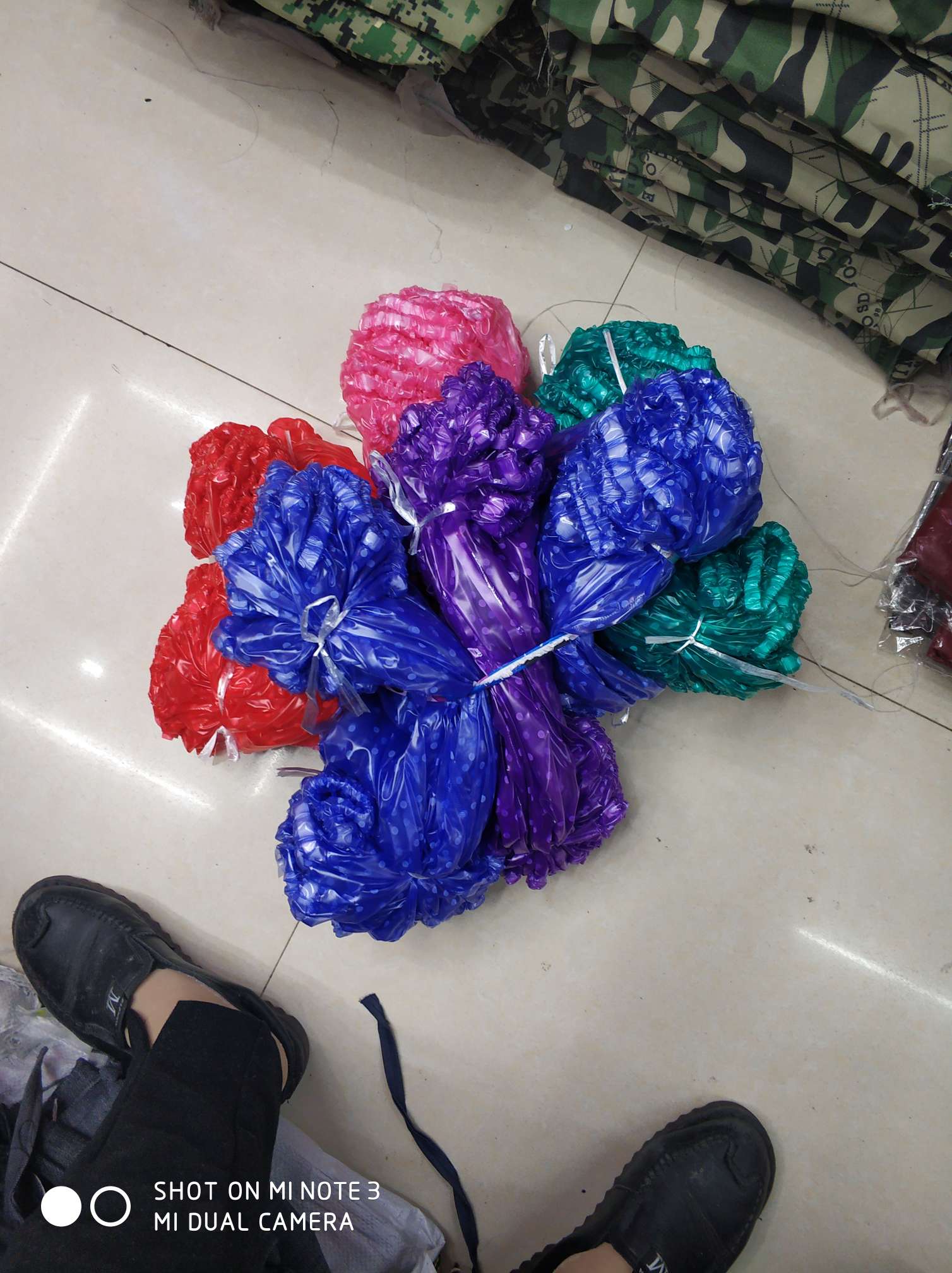 定位加长花袖套白底实物图