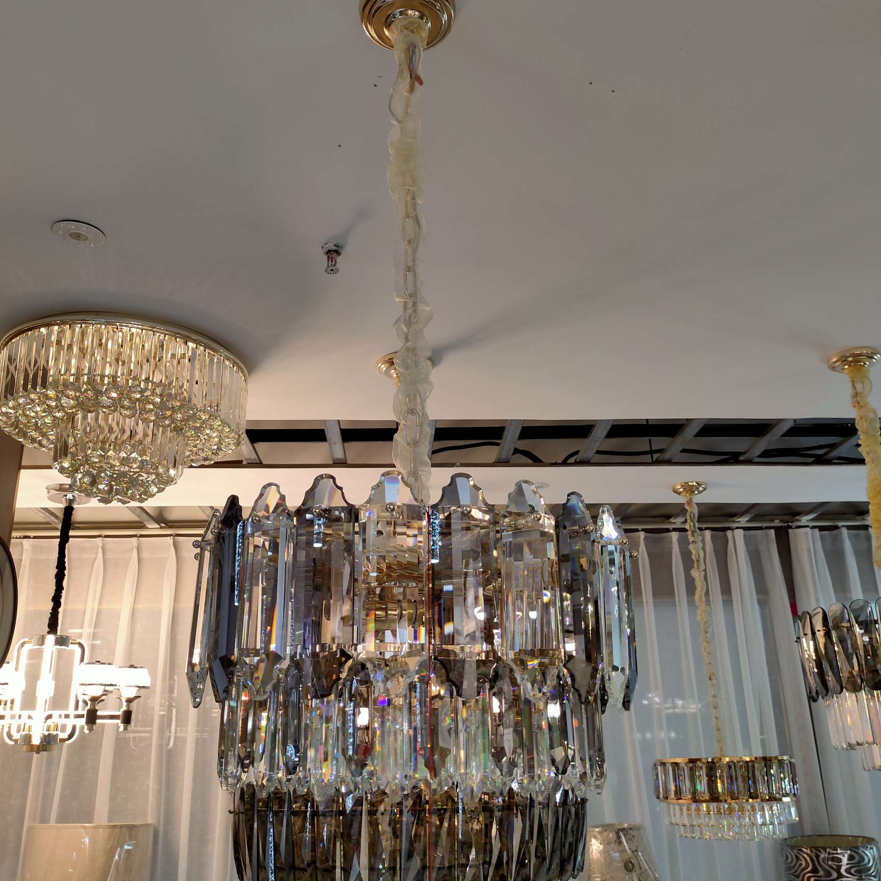European-style luxurious crystal chandeliers for living rooms, bedrooms, dining rooms, beauty salons, and creative hotel chandeliers