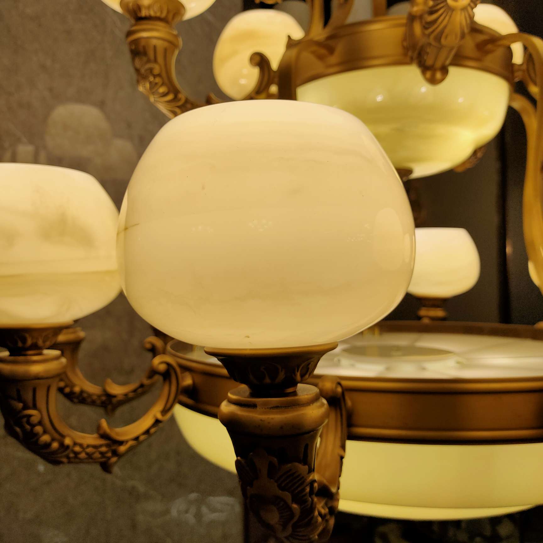 مصابيح صالون التجميل في غرف النوم البلورية الفخمة الأوروبية Specification image
