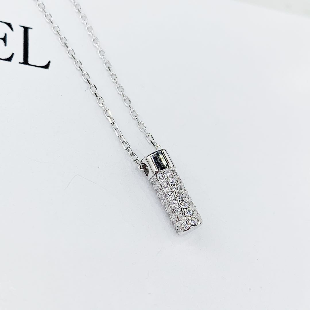 The a925 silver micro-inlaid diamond small water cup necklace does not fade and does not cause allergies undefined