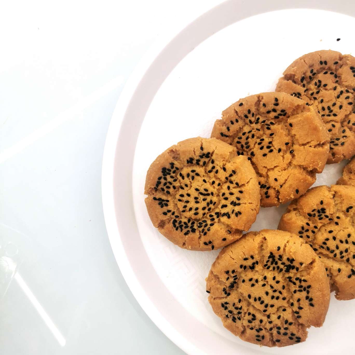 白色塑料圆托盘置物盘餐盘收纳盘
糕点盘 糖果盘