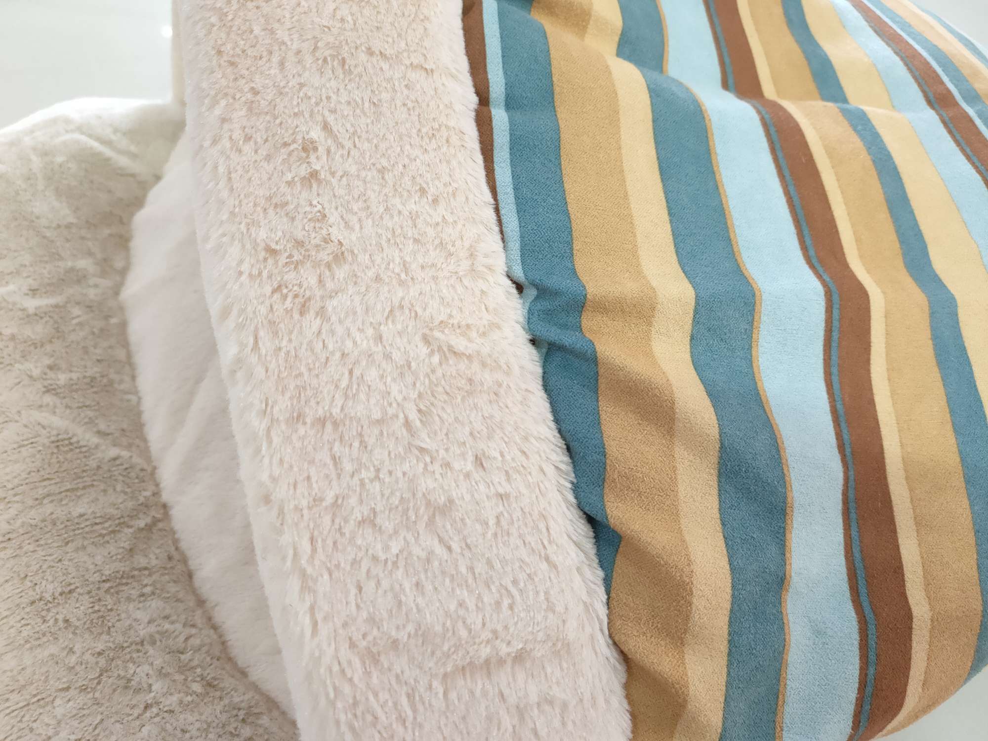 New type of slipper bed, small teddy Corgi pet bed, comfortable and warm pet mattress for cats and pets, factory direct sales undefined