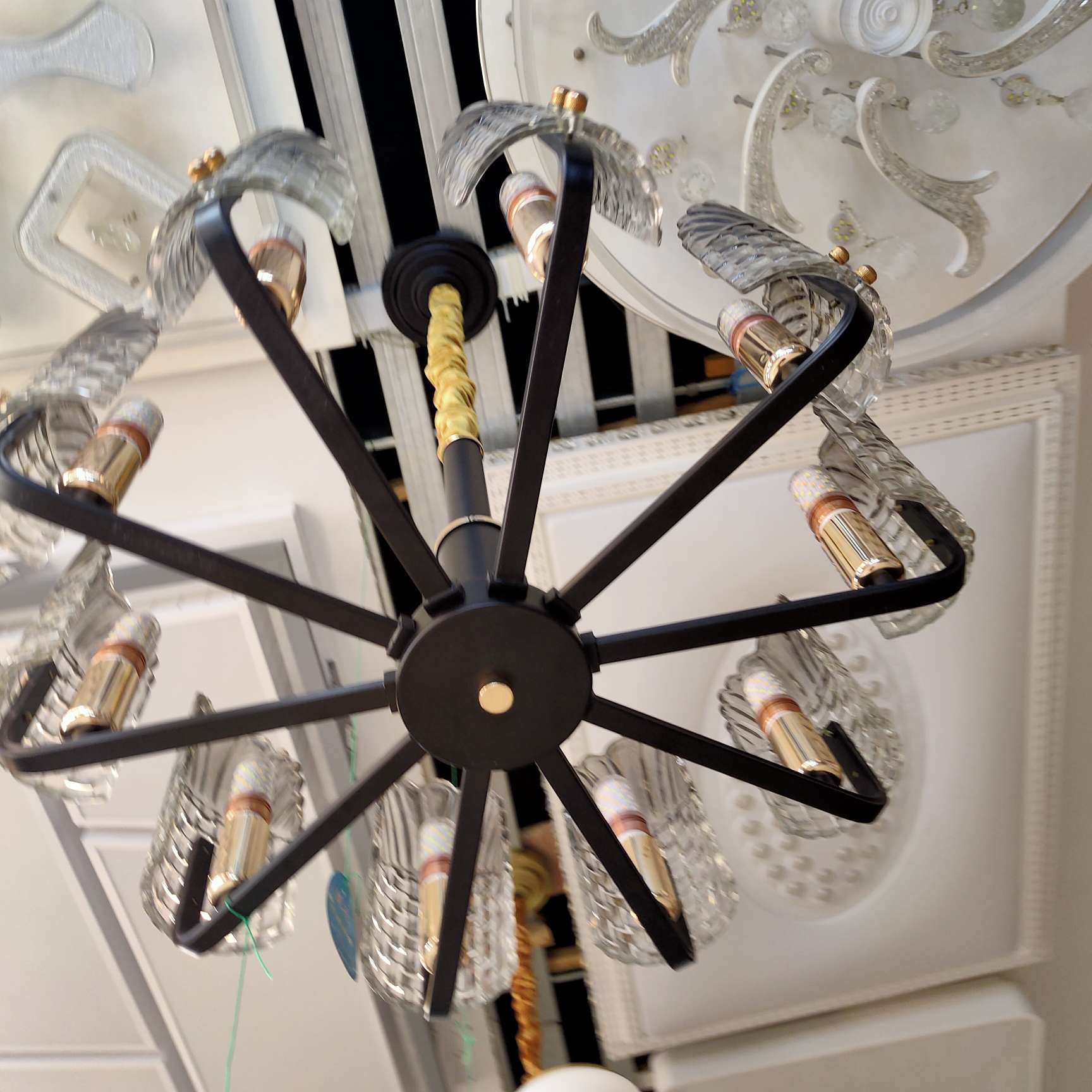 The Nordic living room chandelier is grand, simple and modern. The dining room lamp is grand, light and luxurious. The three-bedroom and two-living-room lighting package combination. The bedroom lamp is grand Specification image