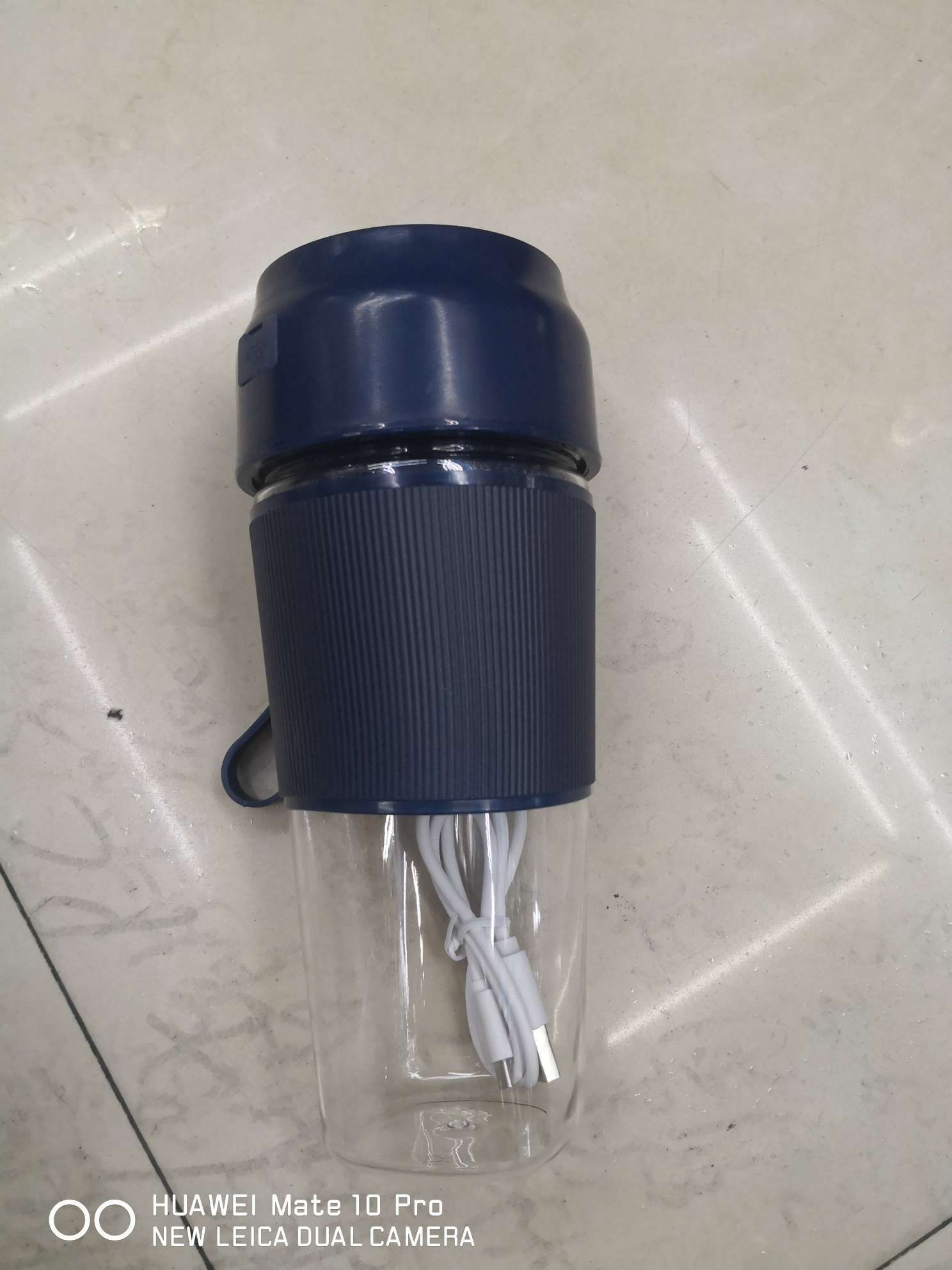 Electric hand shake juice cup thumbnail