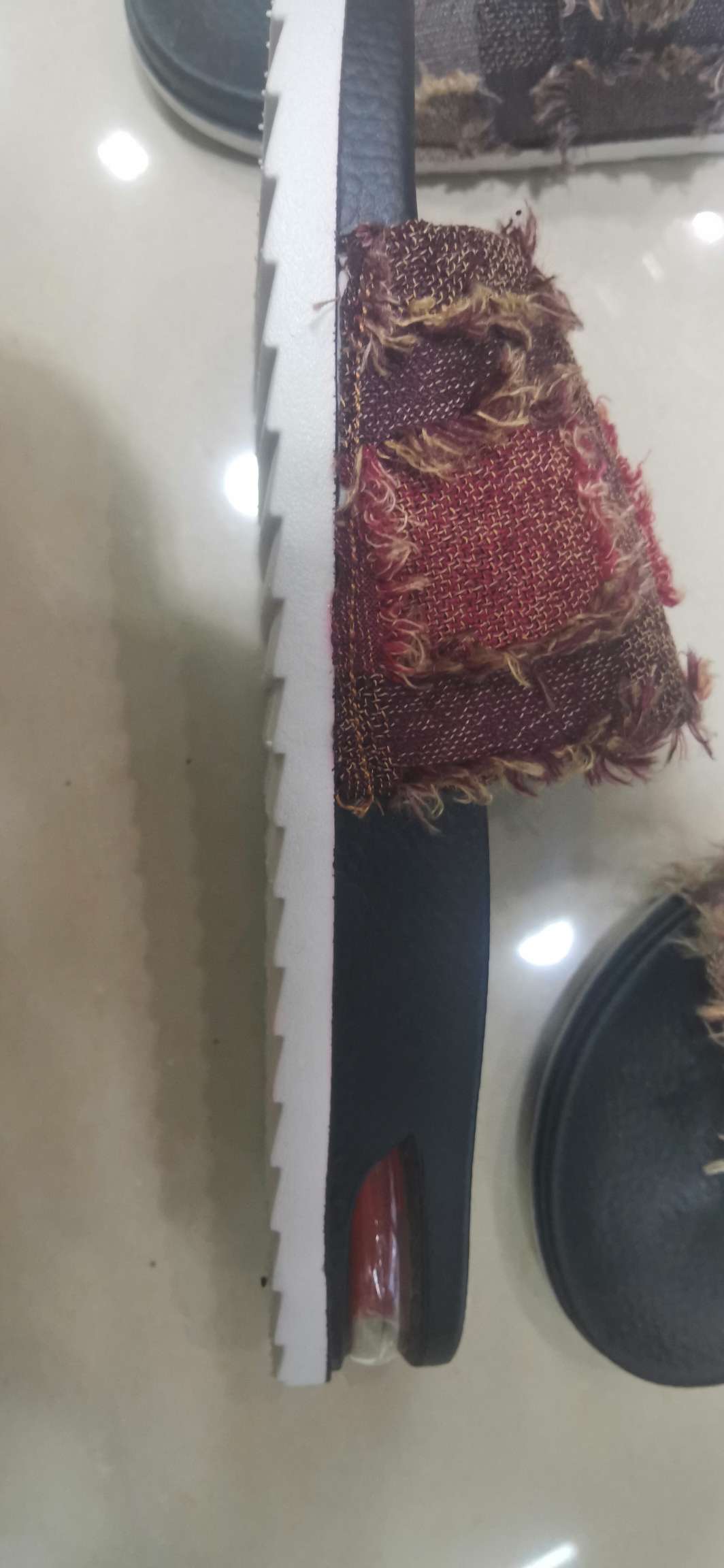 Air-Cushion Bottom Pop Slippers Application Scenario