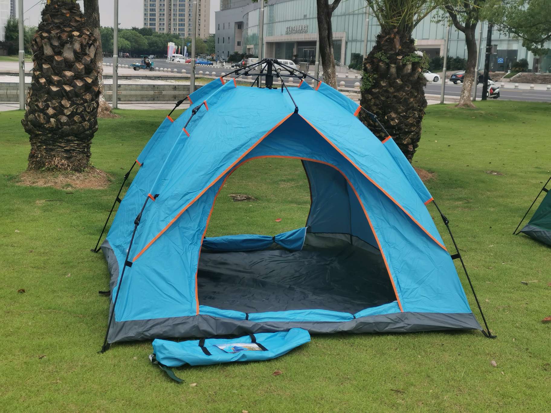 Factory direct sales of fully automatic compression outdoor tents, 3-4 person camping tents Item Picture