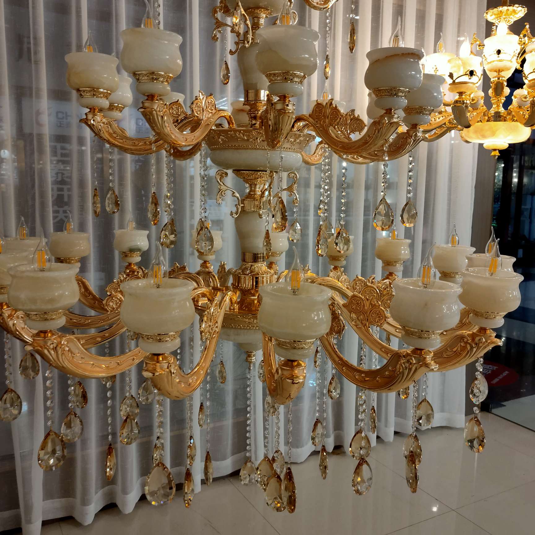 European-style luxurious crystal chandeliers for living rooms, bedrooms, dining rooms, beauty salons, and creative hotels undefined
