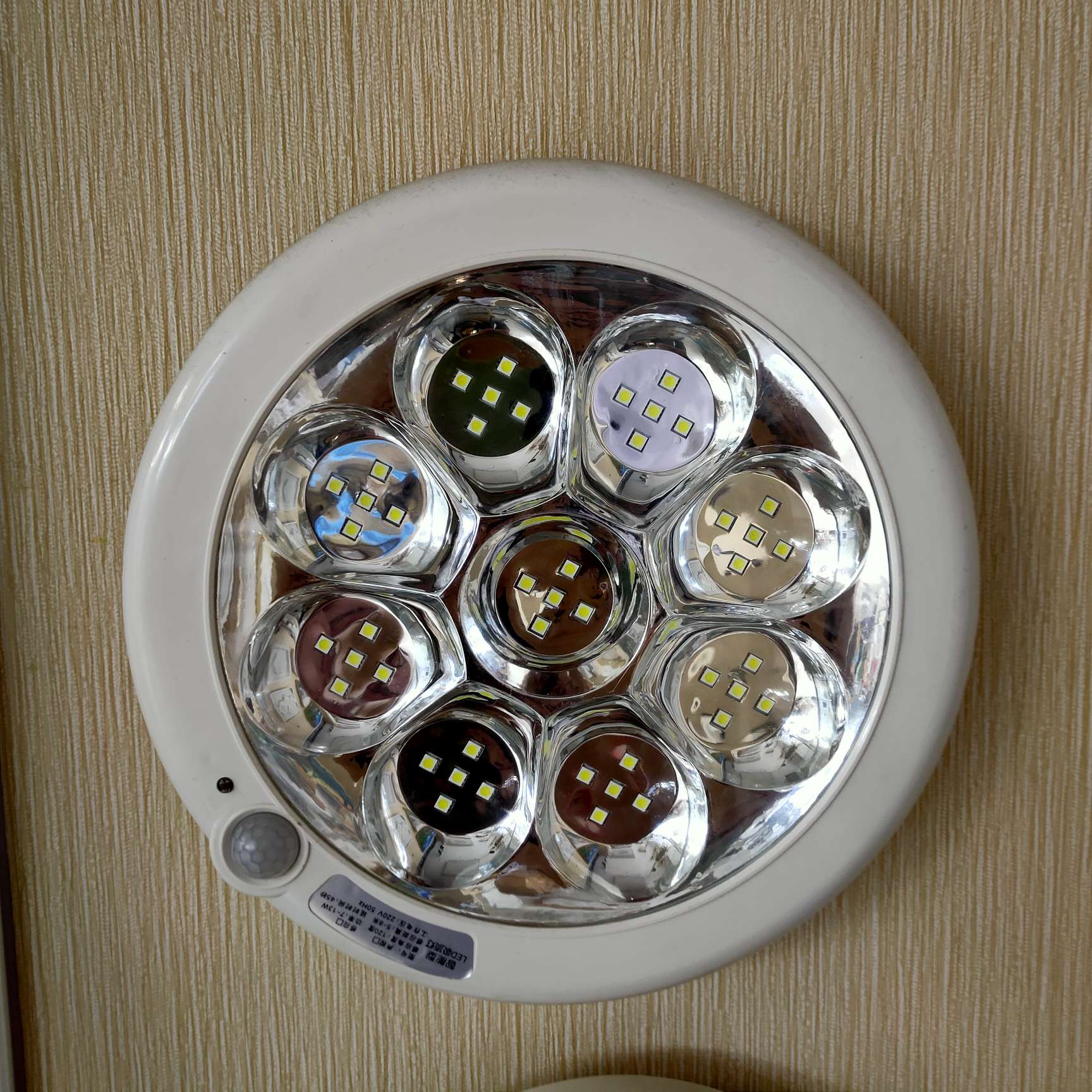 Nordic living room chandelier, simple and modern, dining room lamp, grand and light luxury, three-bedroom and two-living-room lighting package combination, sensor bedroom lamp Application Scenario