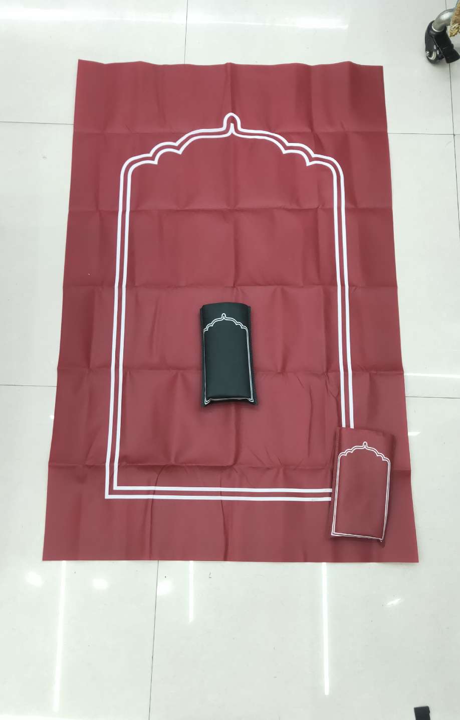 Disposable prayer carpet No. 6