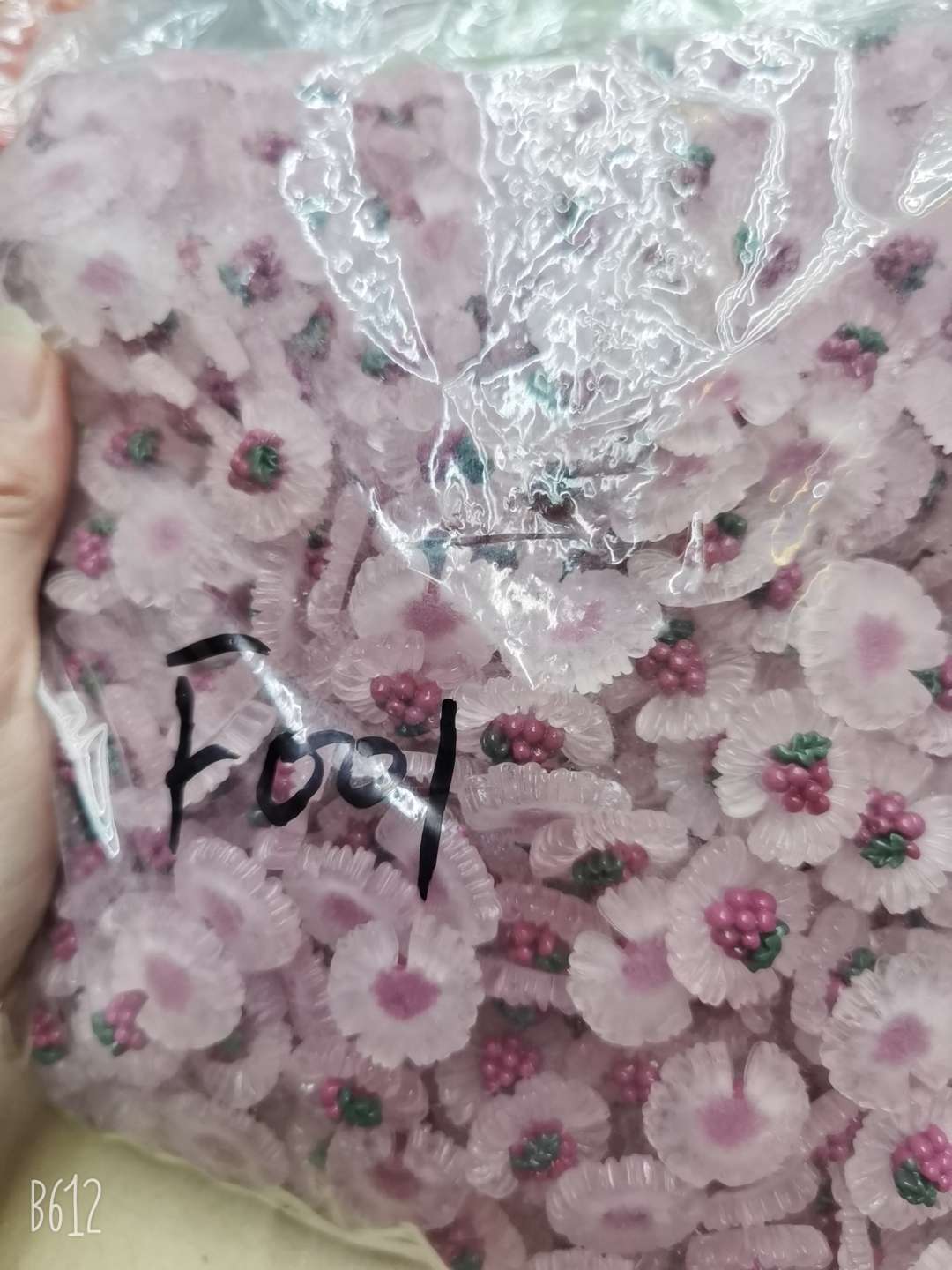 Resin luminous fruit flower F001 Cartoon fruit dumpling plate Douyin Bestseller diy Hairpin Water cup sticker Cream glue Phone case resin accessories undefined