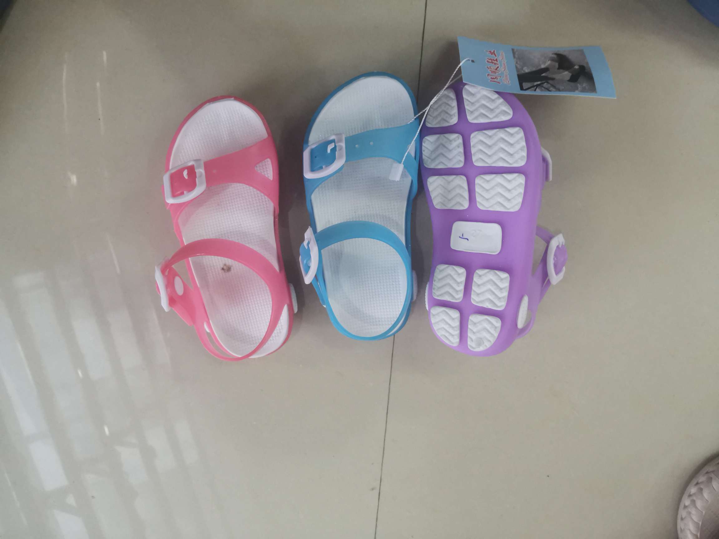 Classic Sandals For Children Application Scenario