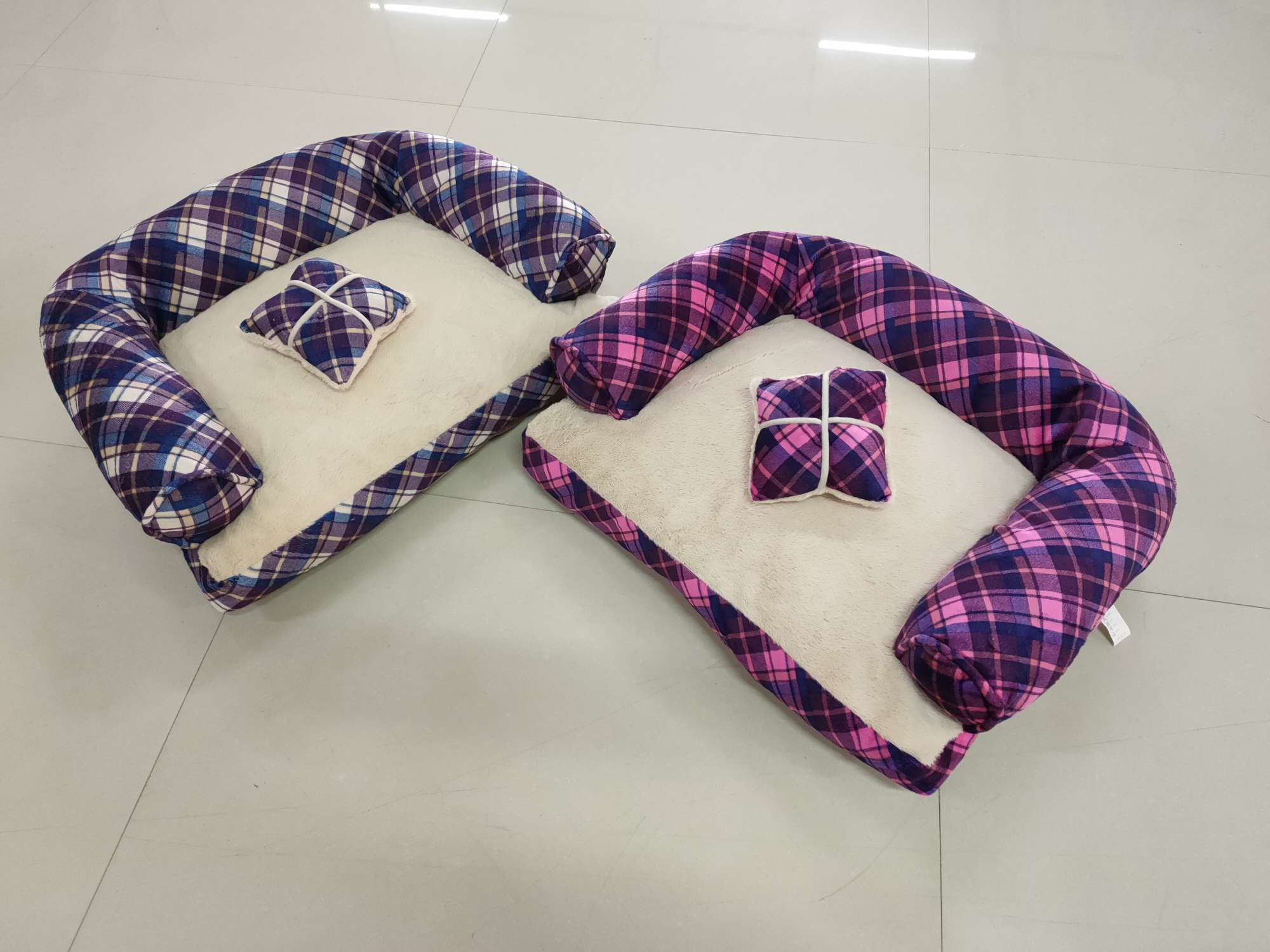 New square small sofa, fully detachable and washable pet mattress, teddy, Corgi and other small dog, cat, dog pet sofa pad, pet bed factory direct sales Application Scenario