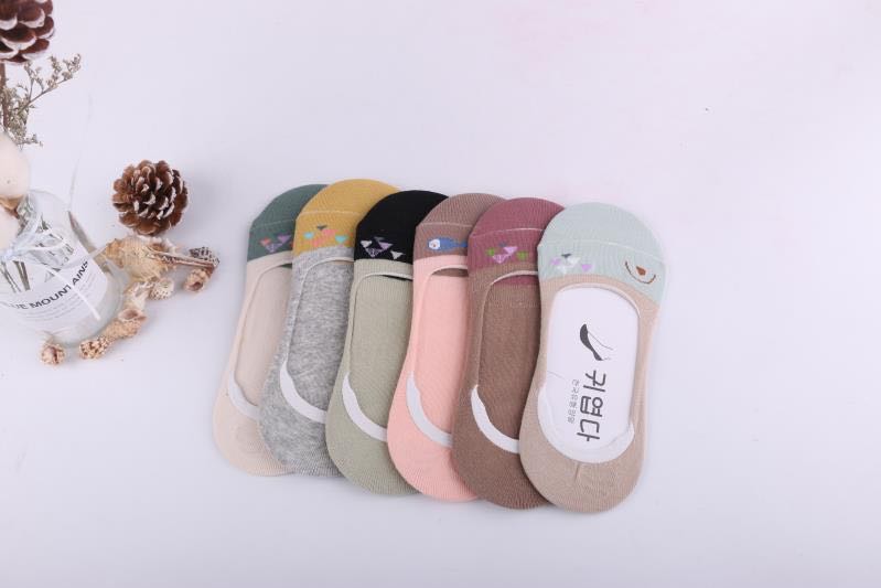Ladies' socks, cotton socks, women's socks, silk socks, five-finger socks, invisible socks, short socks, floor socks, boat socks, fashionable and trendy socks, girls' socks, students' socks, lace socks, street stall economy bestsellers, Internet celebrity same style socks undefined