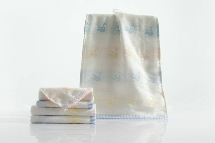 2164 绵柔卡通方巾 规格28*28 克重24g/图